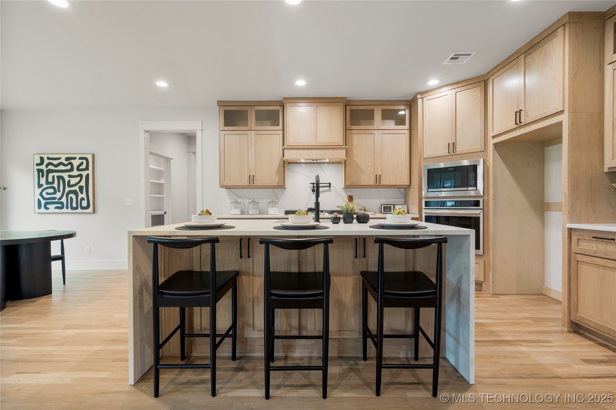 2048 E 128th Place S