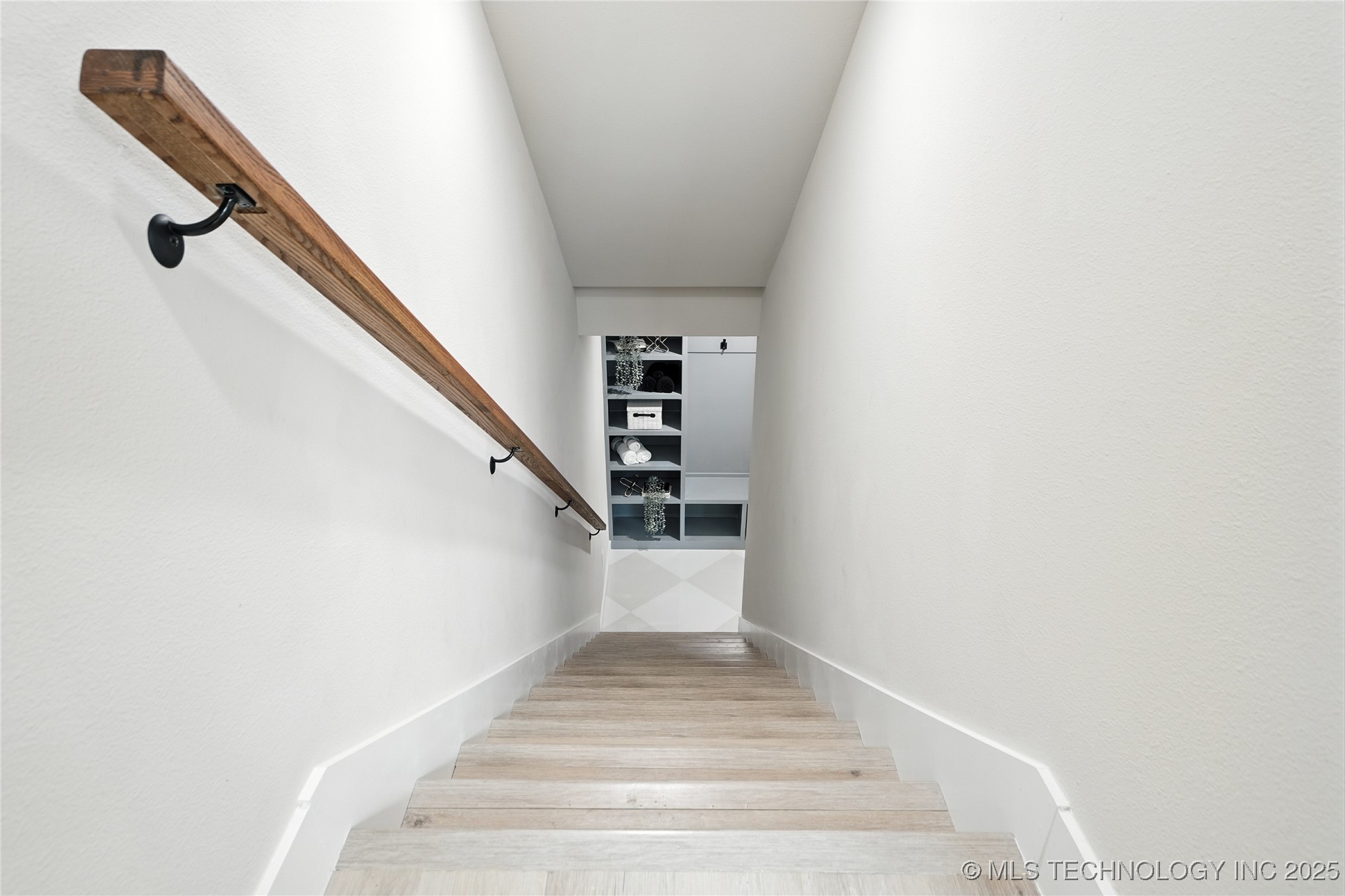 1146 Bayshore Drive