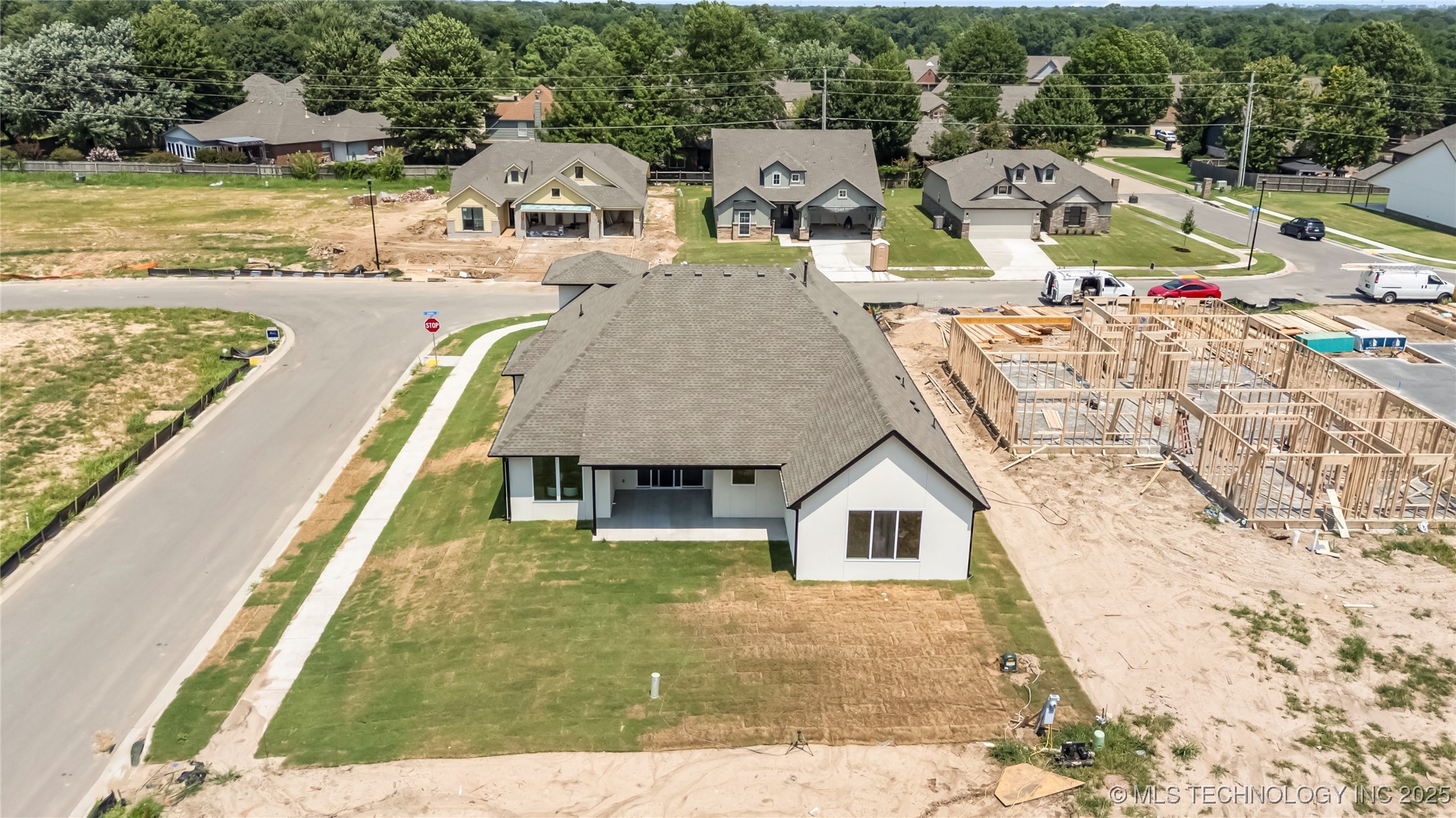 3709 W Delmar Street