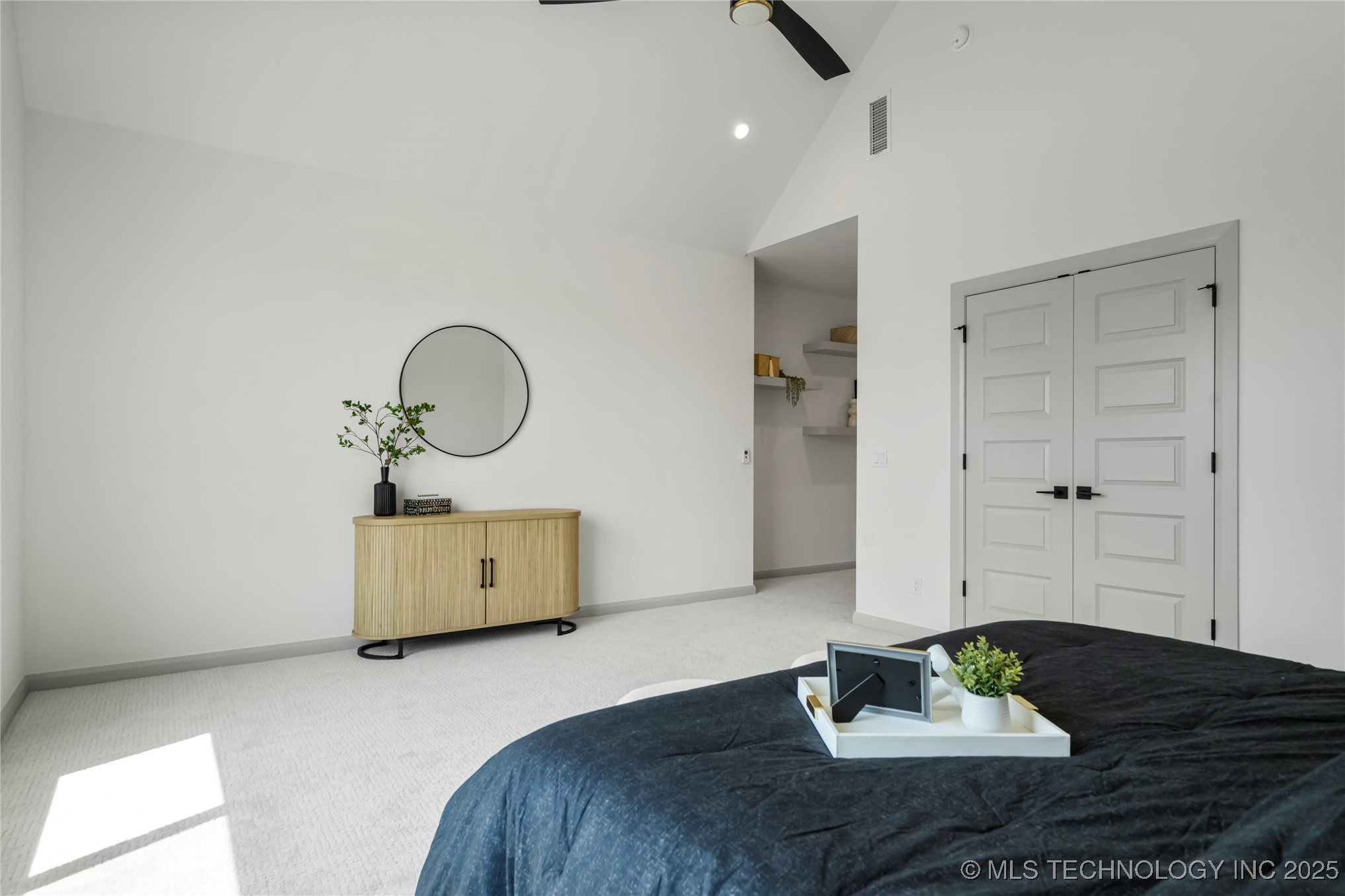 3709 W Delmar Street