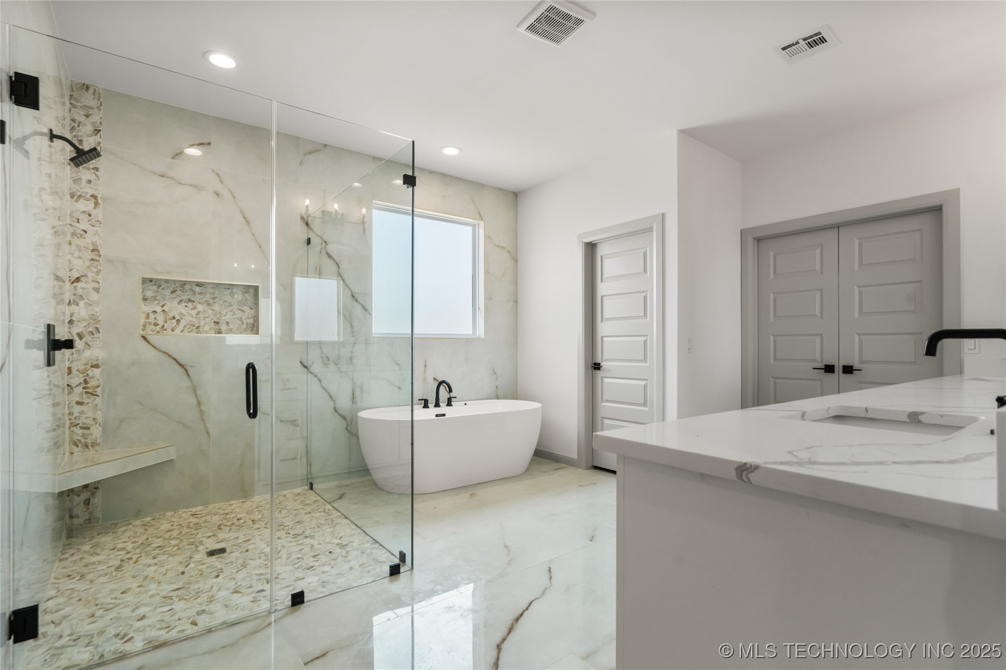 3709 W Delmar Street