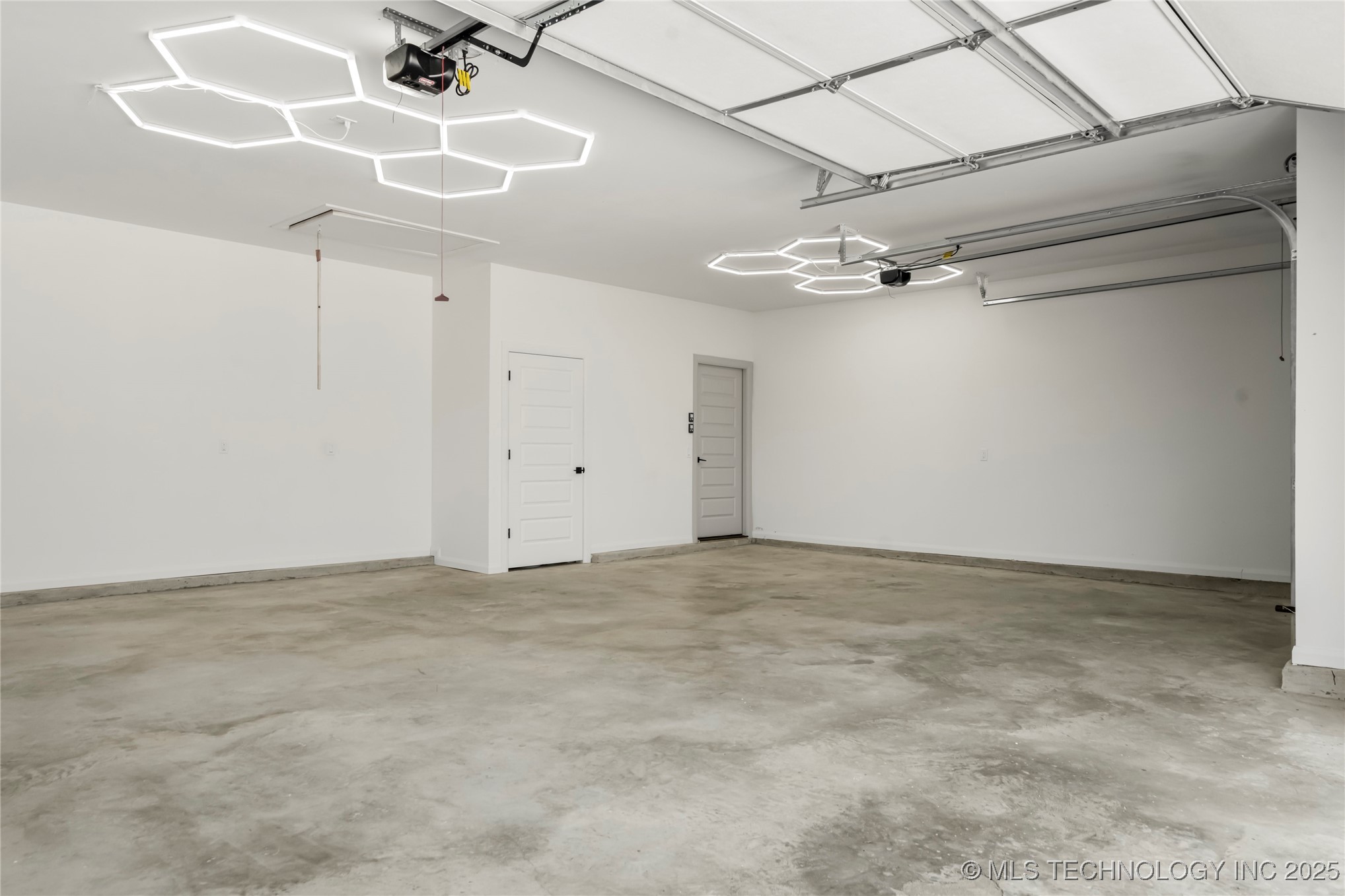 3709 W Delmar Street