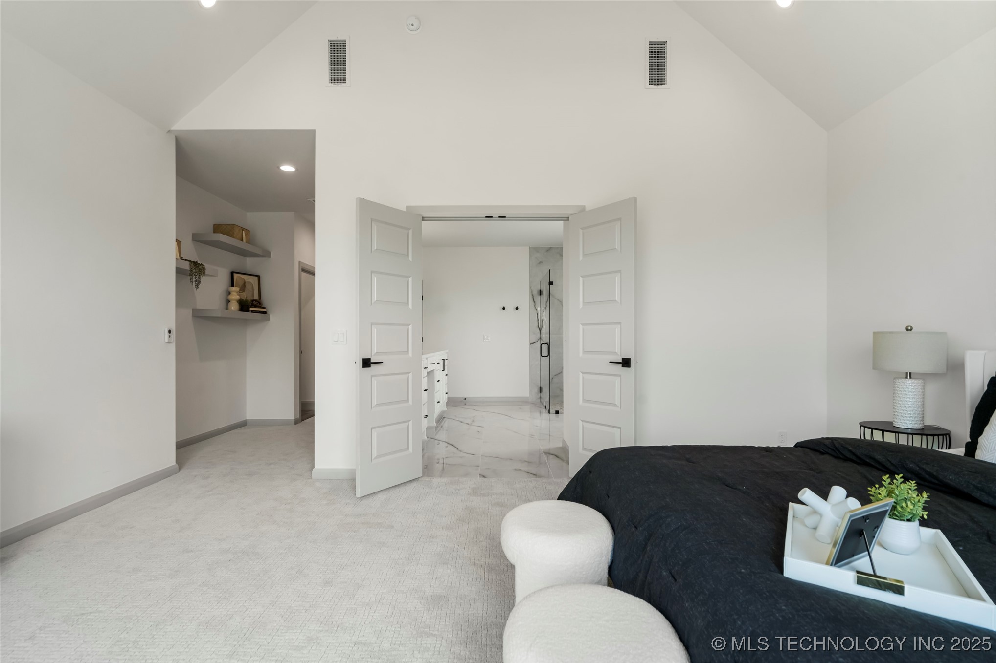 3709 W Delmar Street