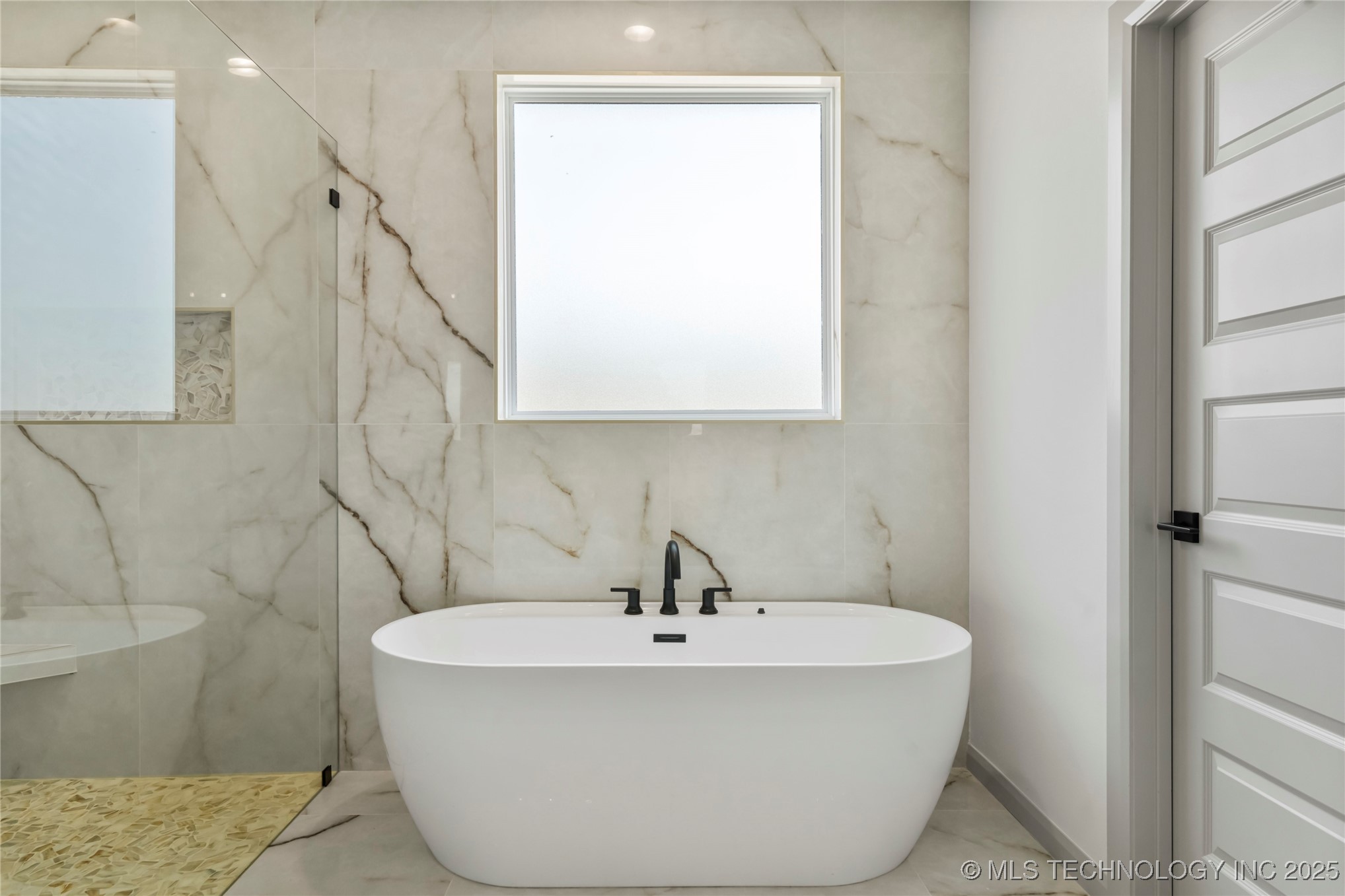 3709 W Delmar Street