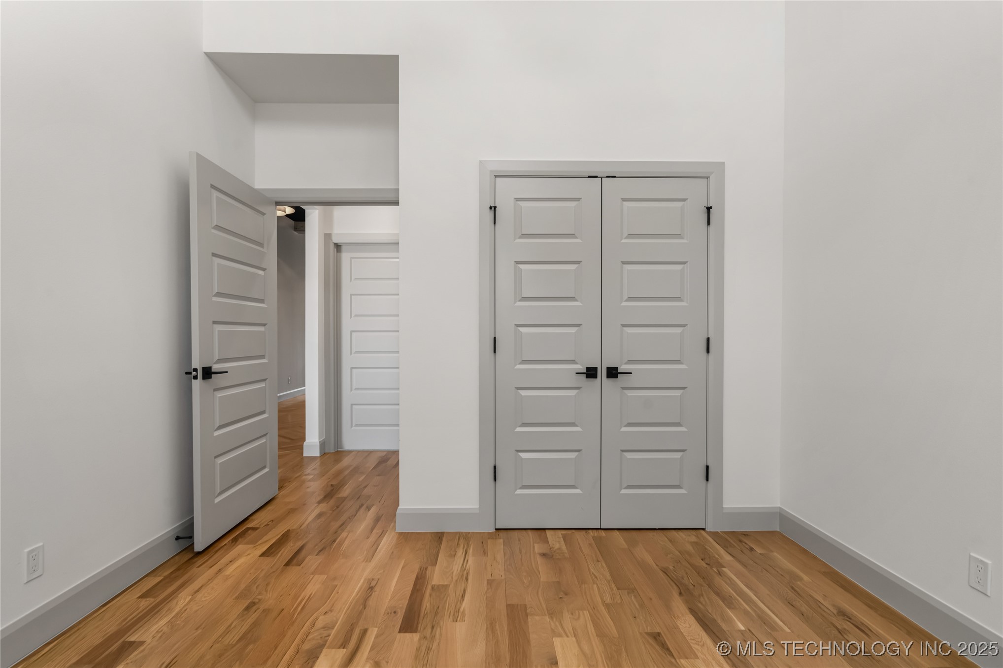 3709 W Delmar Street