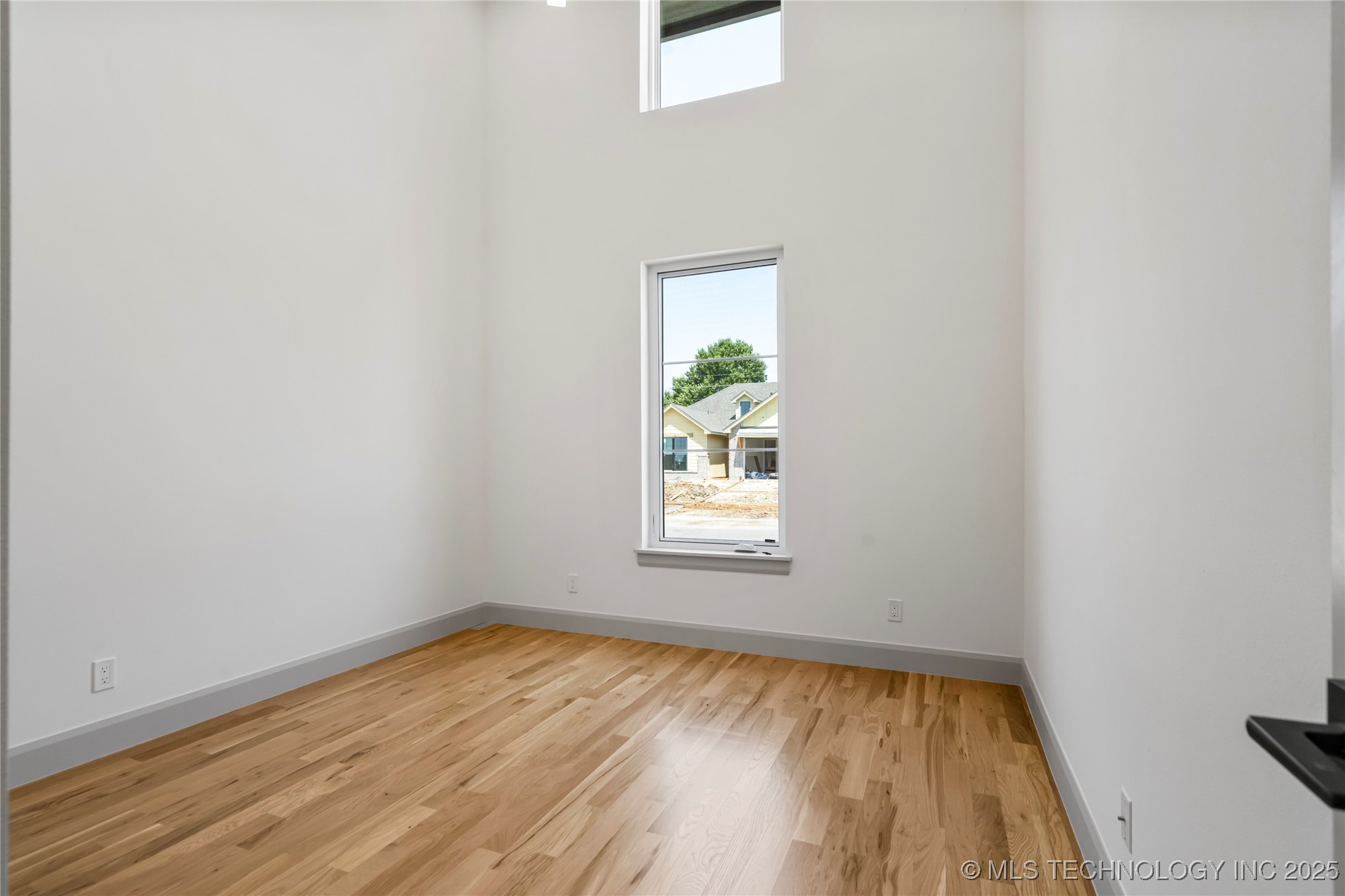 3709 W Delmar Street