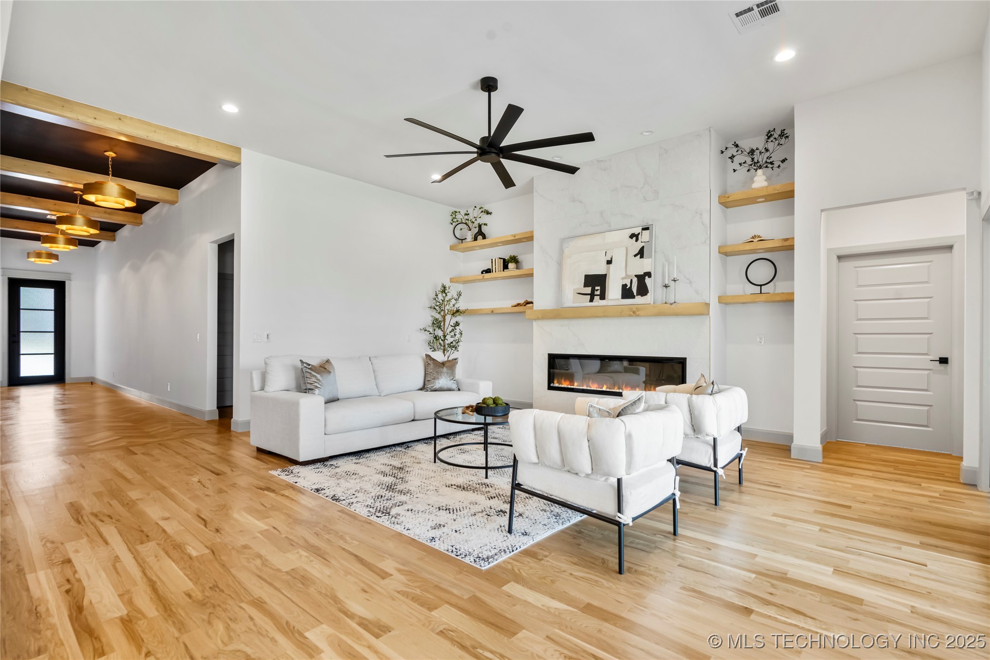 3709 W Delmar Street