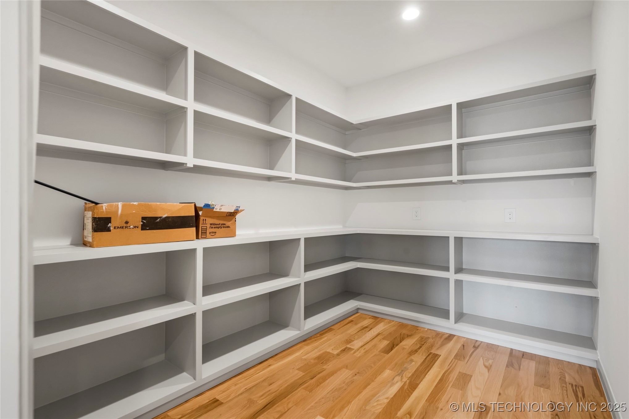 3709 W Delmar Street