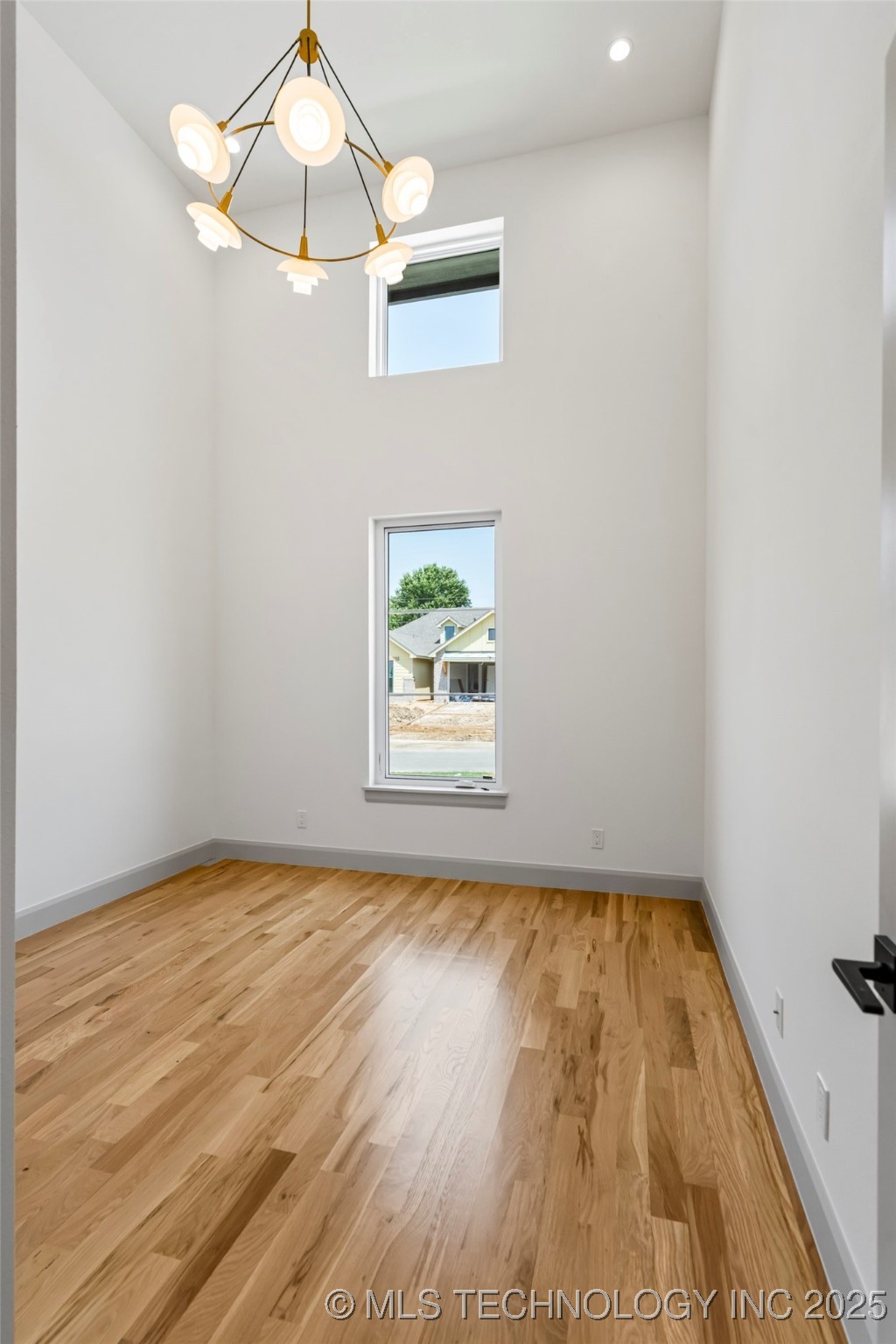 3709 W Delmar Street