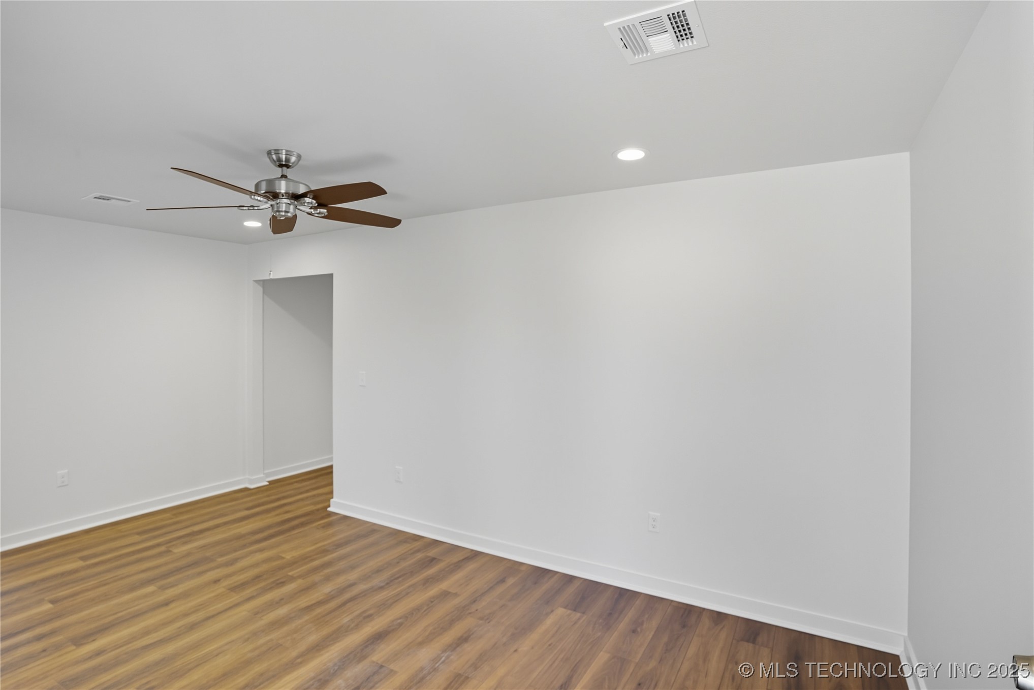 805 N Ridgeway Street