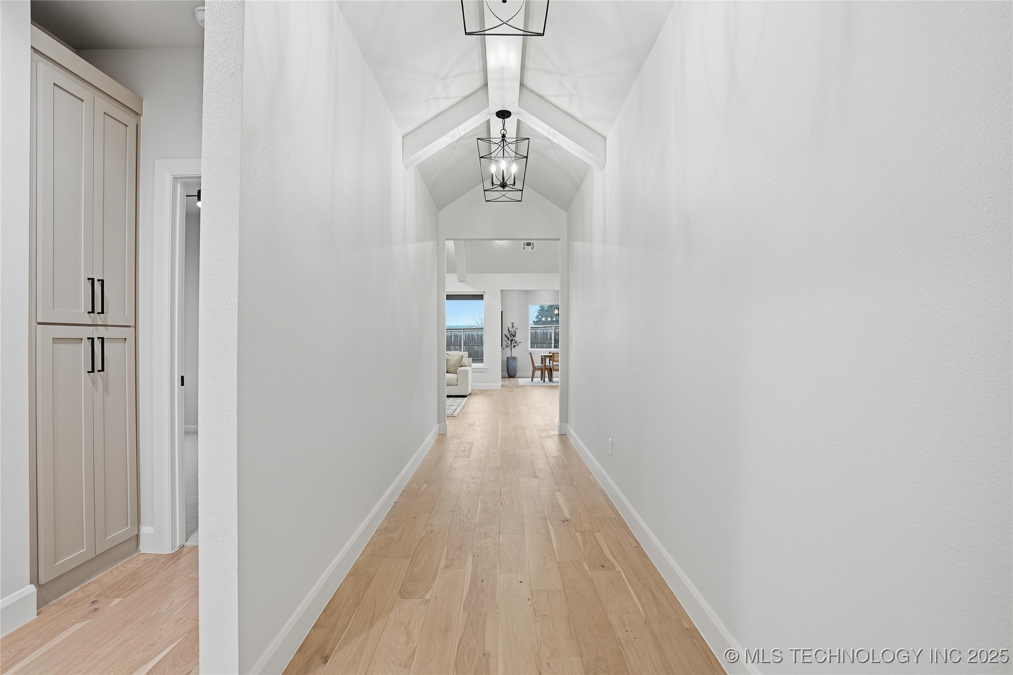 12917 S 21st Place E