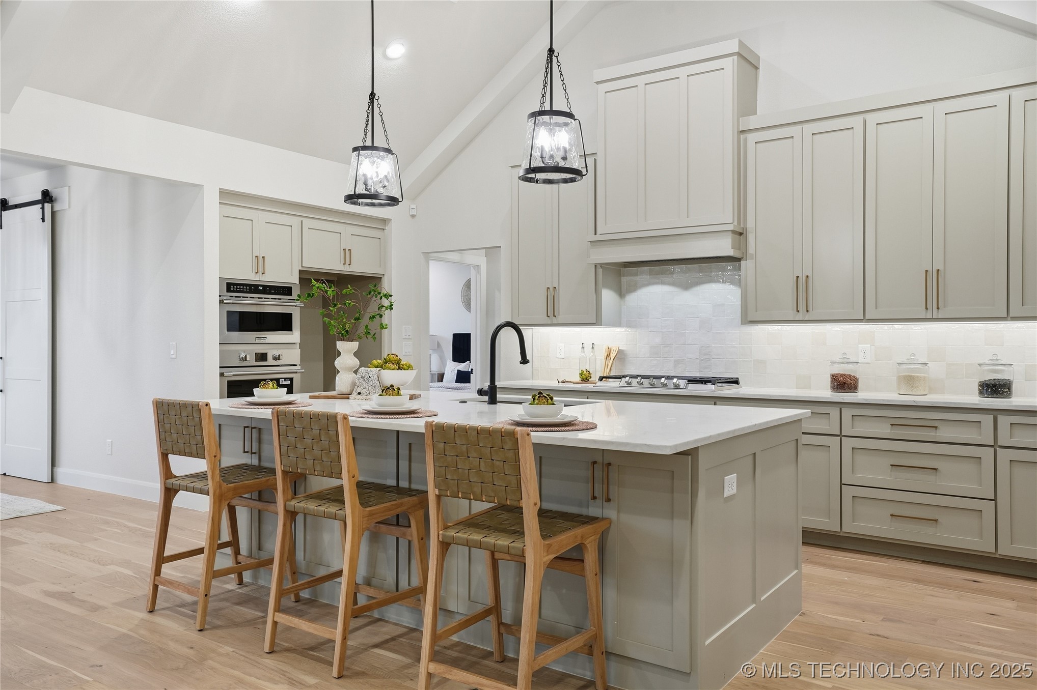 12917 S 21st Place E