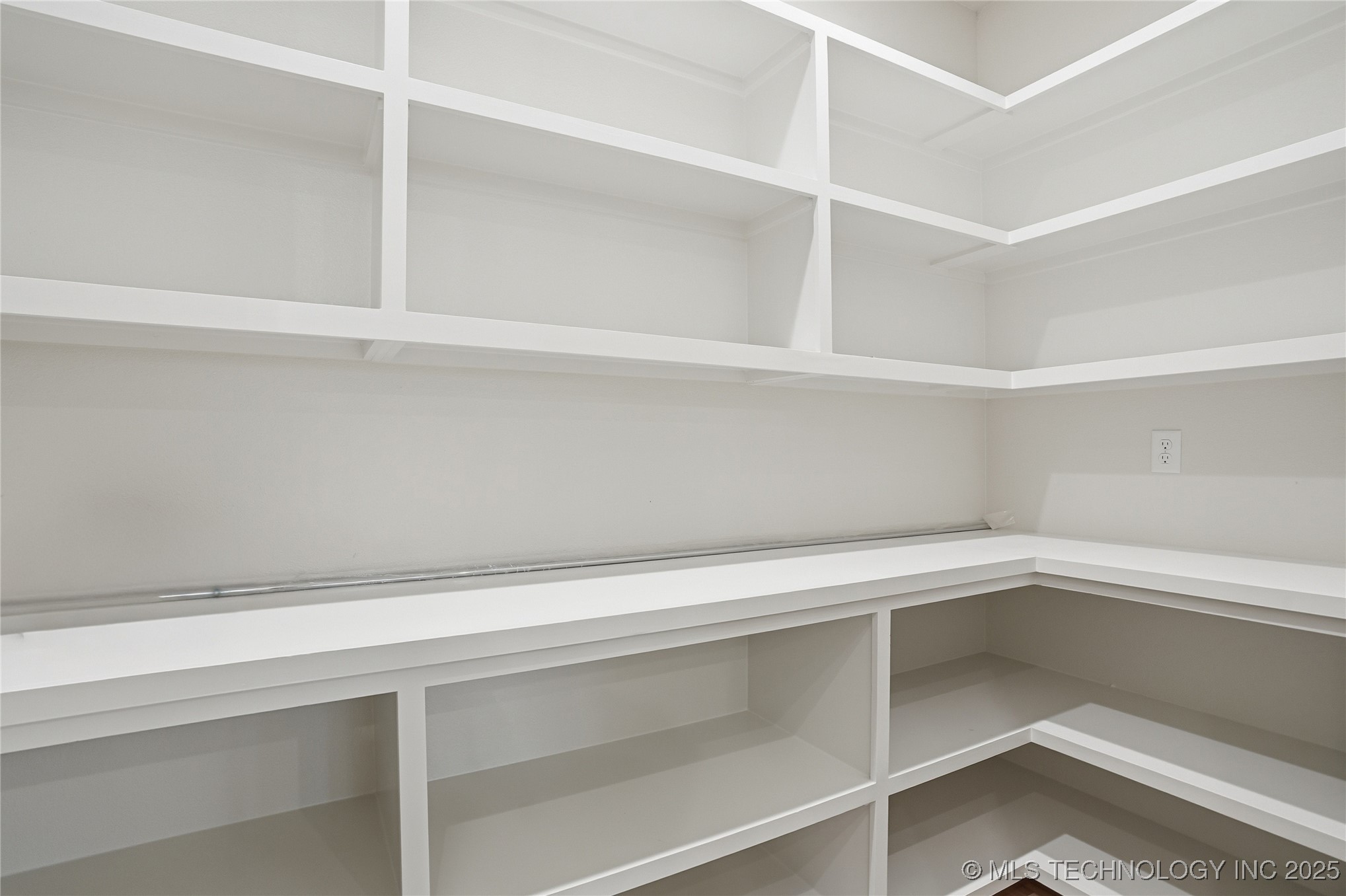 12917 S 21st Place E