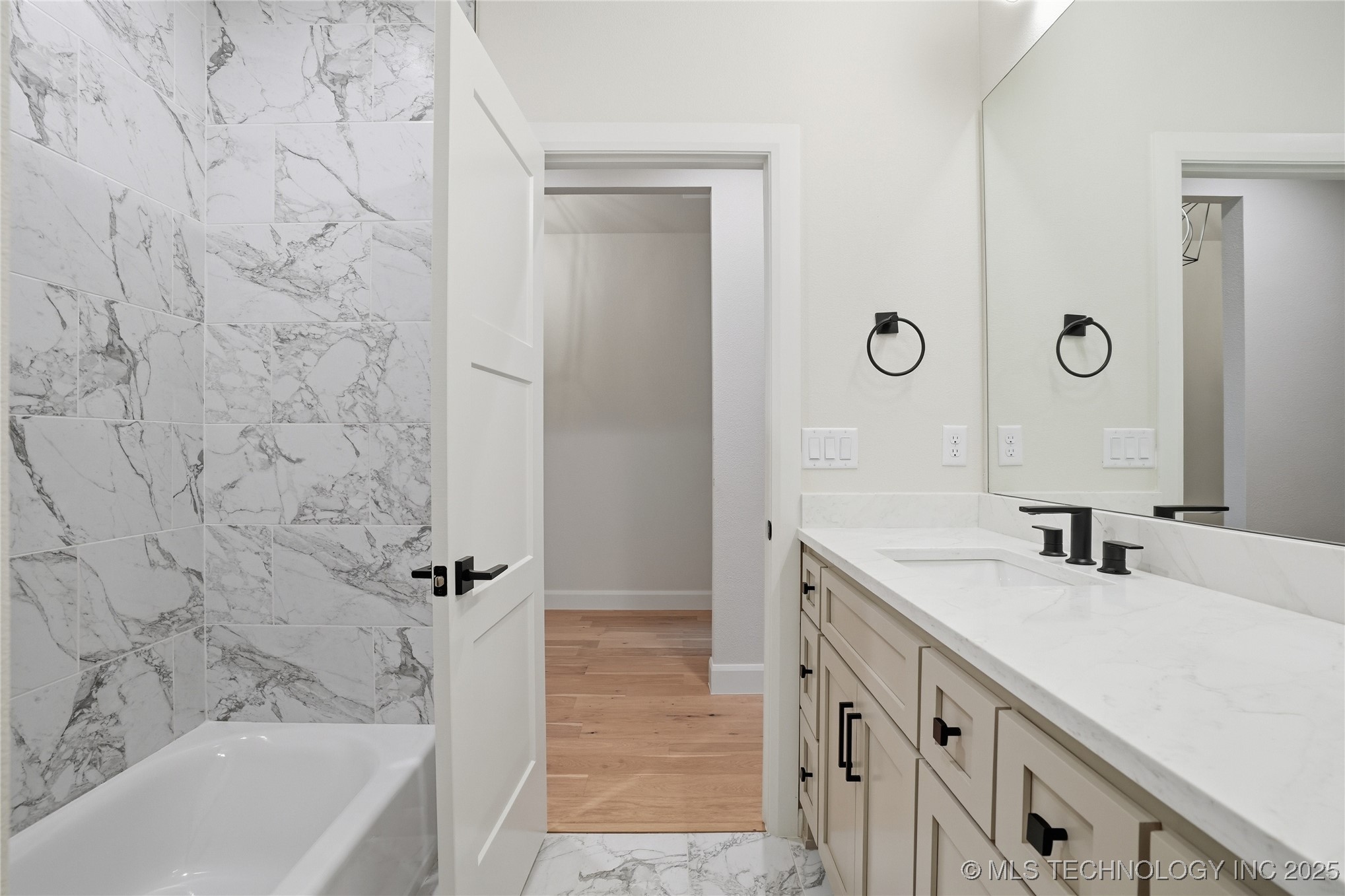 12917 S 21st Place E