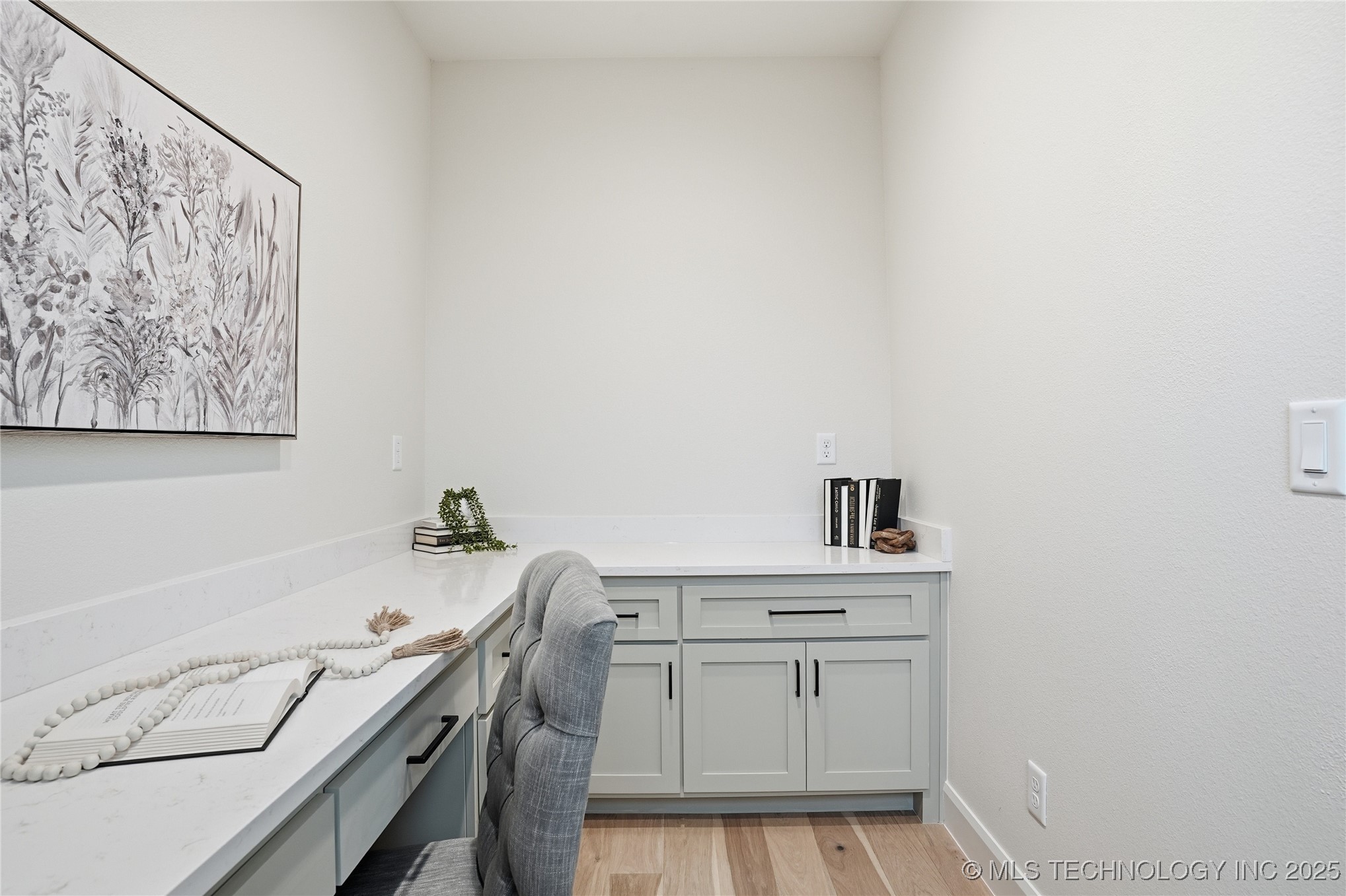 12917 S 21st Place E