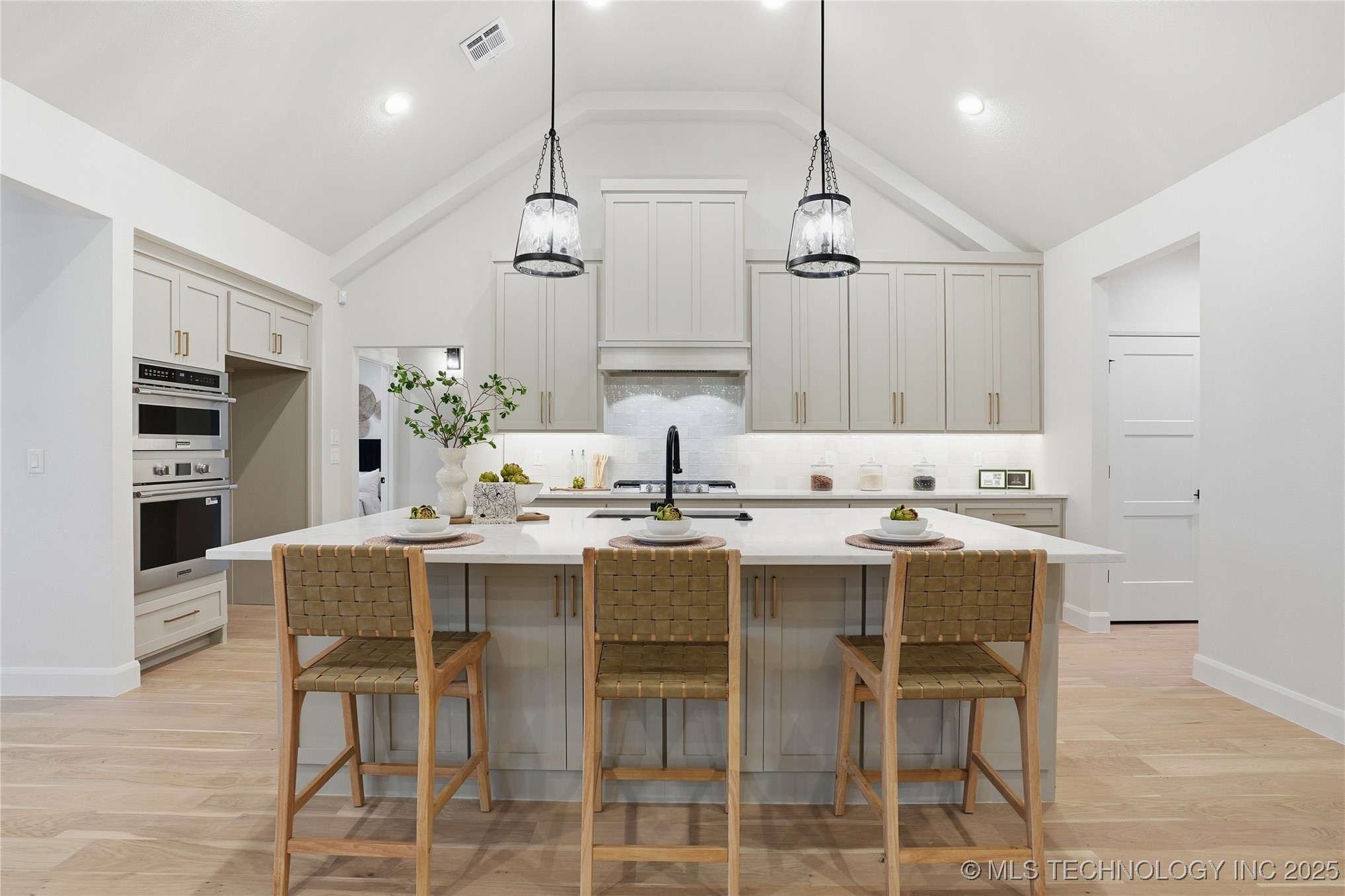 12917 S 21st Place E