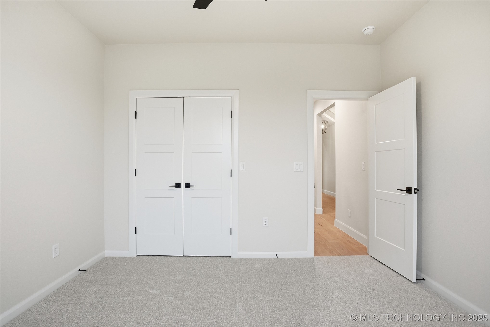 12917 S 21st Place E