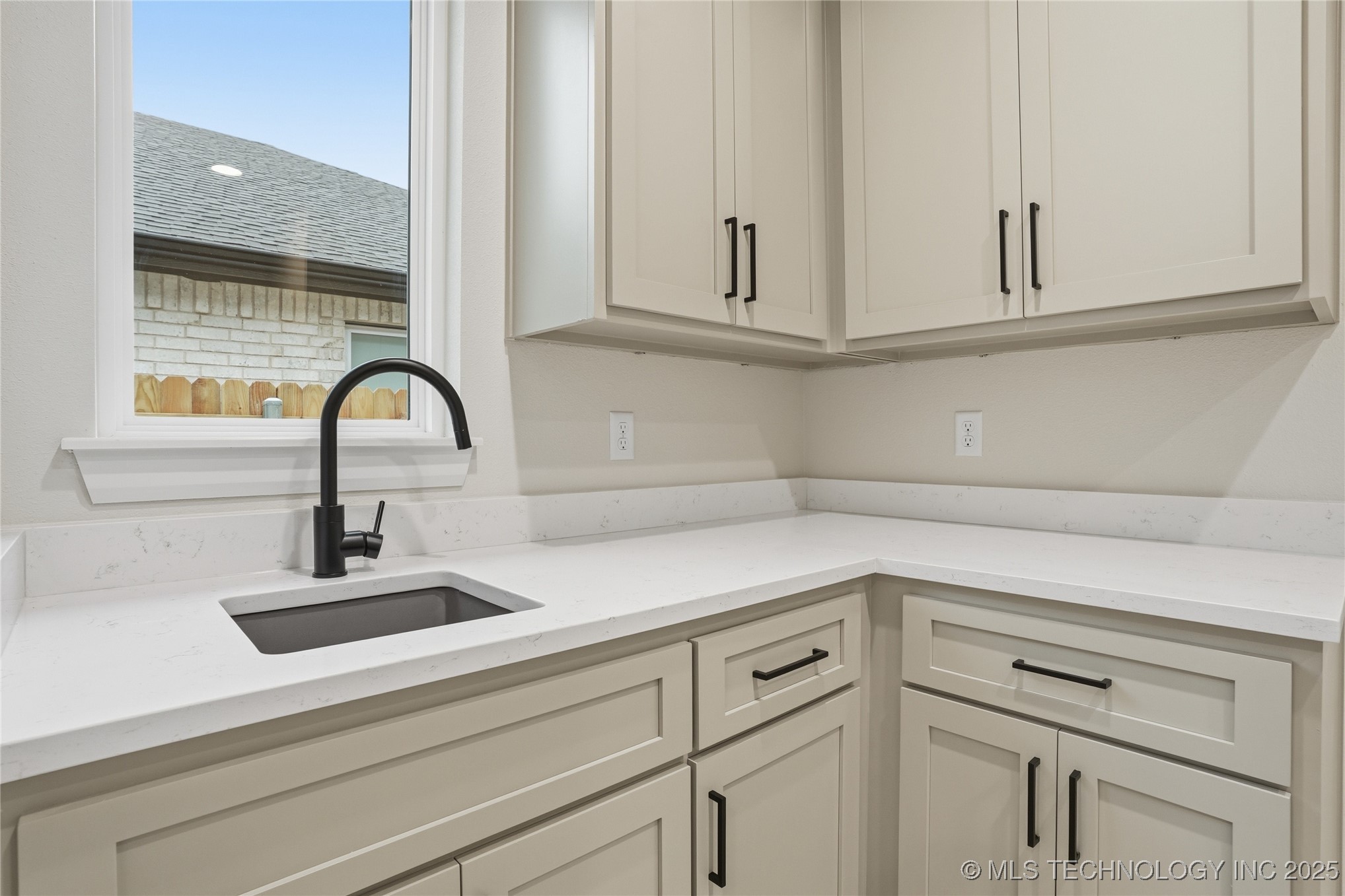 12917 S 21st Place E