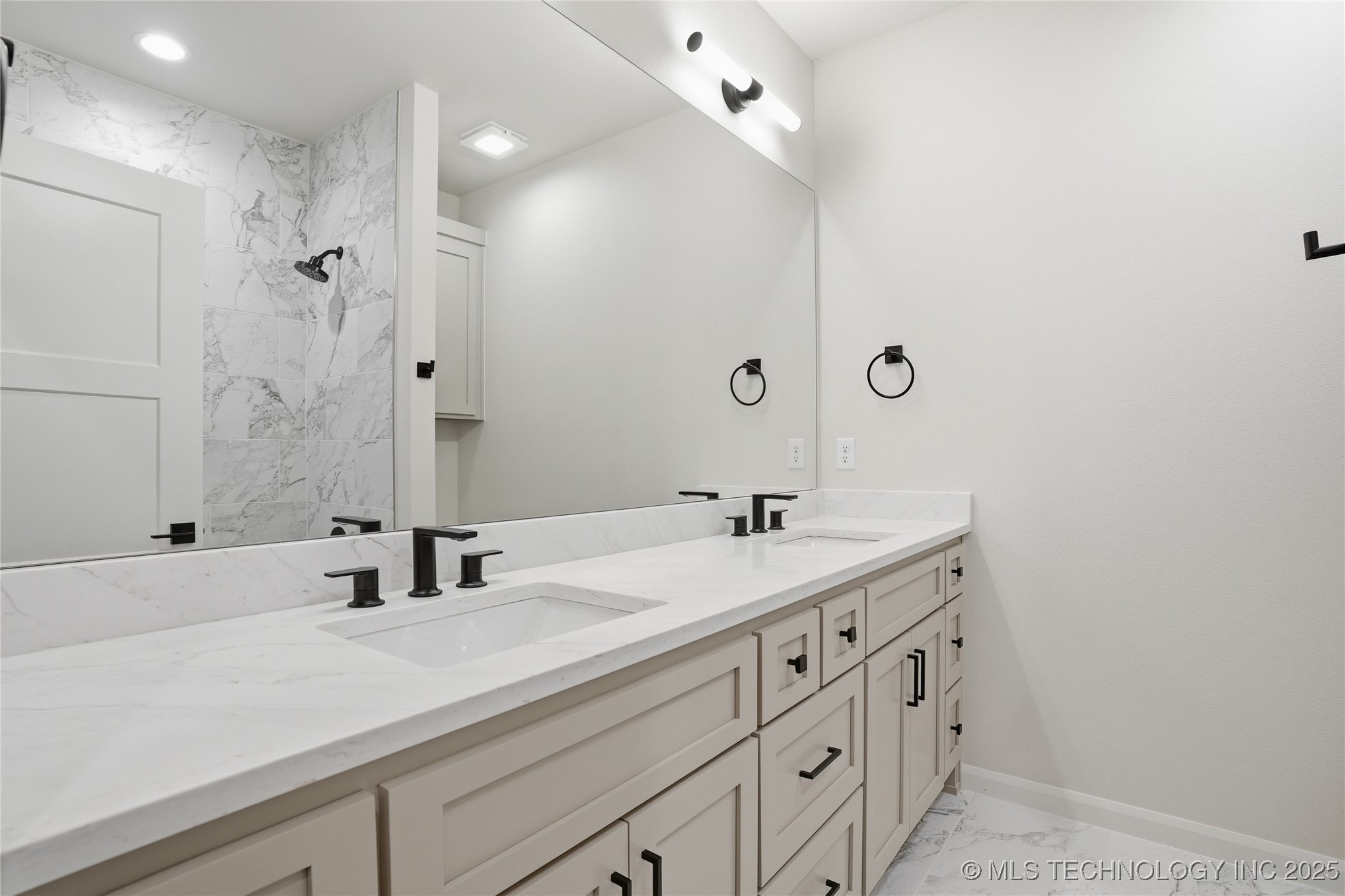 12917 S 21st Place E