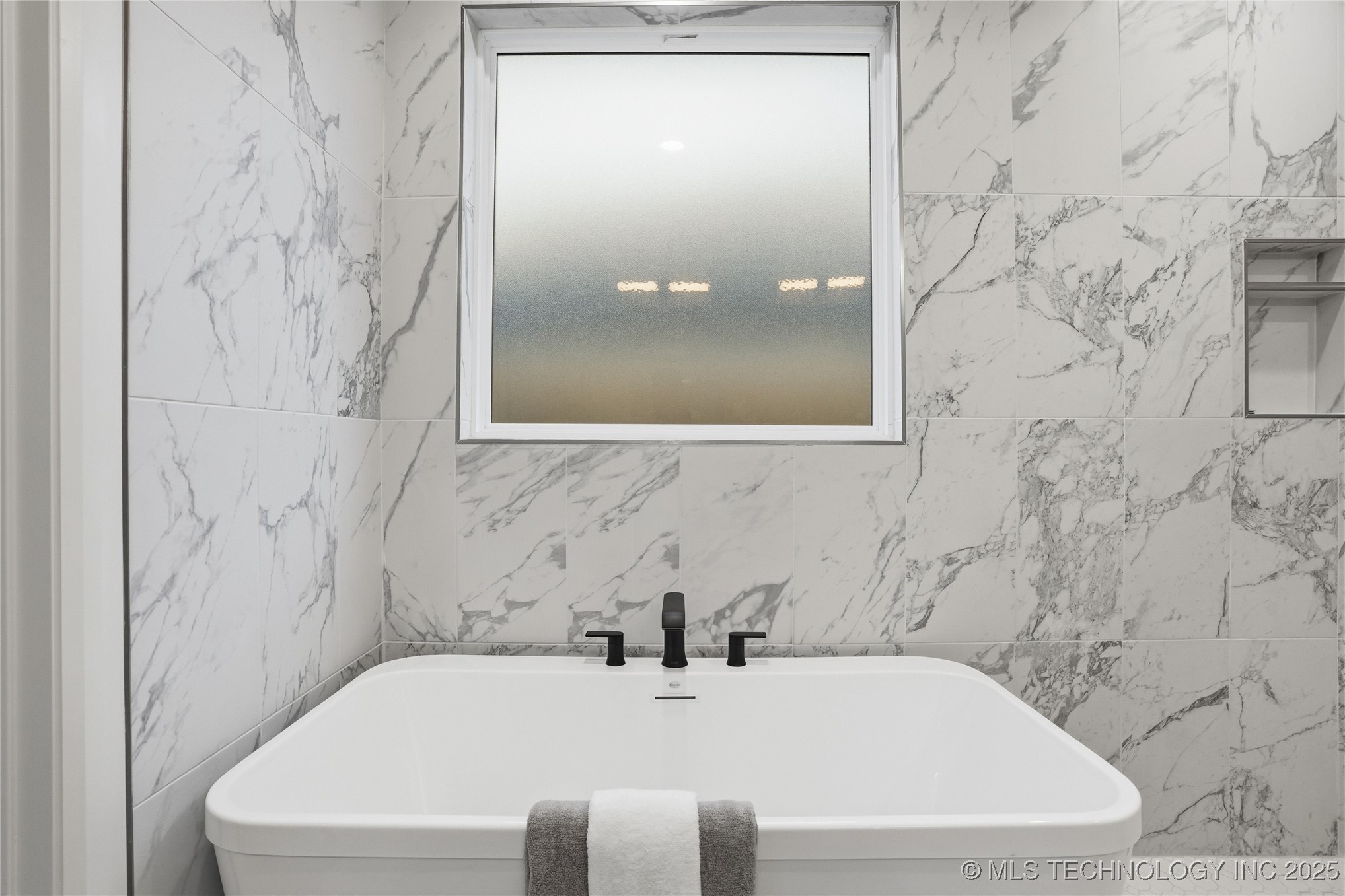 12917 S 21st Place E