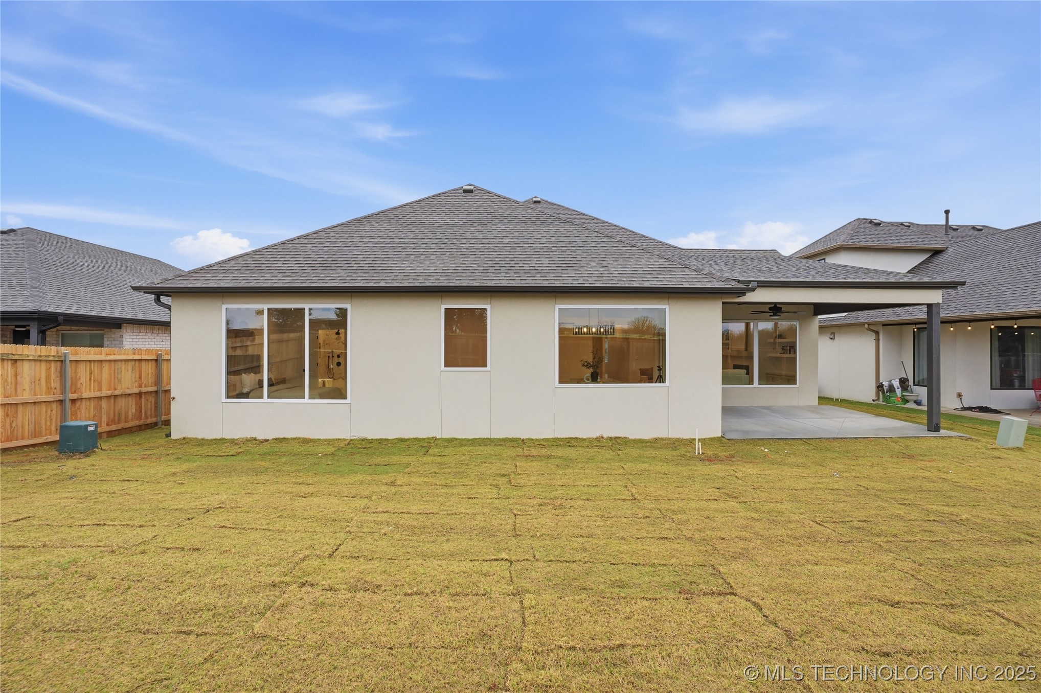 12917 S 21st Place E