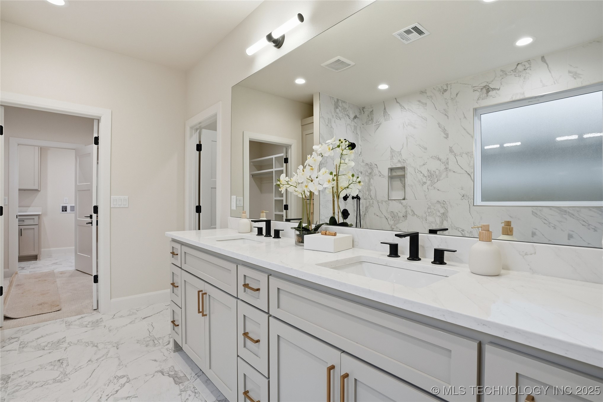 12917 S 21st Place E