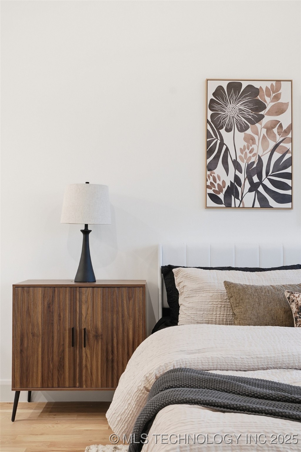 11903 S Vandalia Avenue