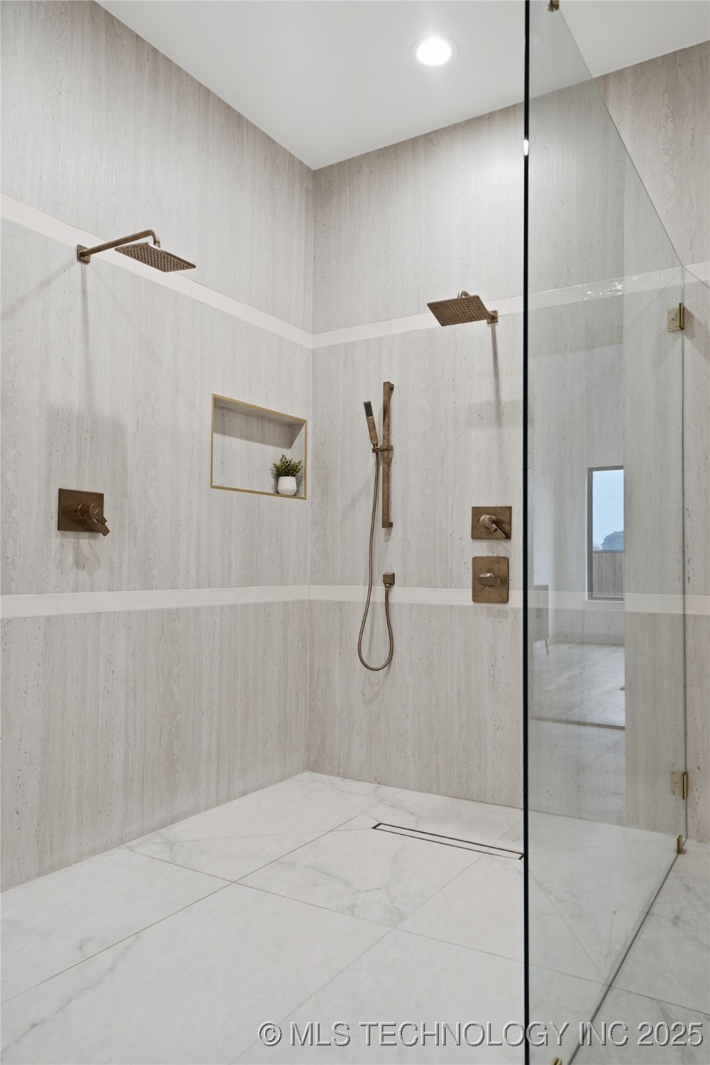 11903 S Vandalia Avenue