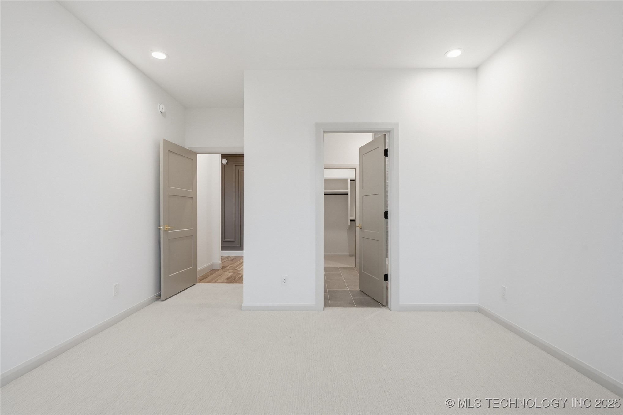 11903 S Vandalia Avenue