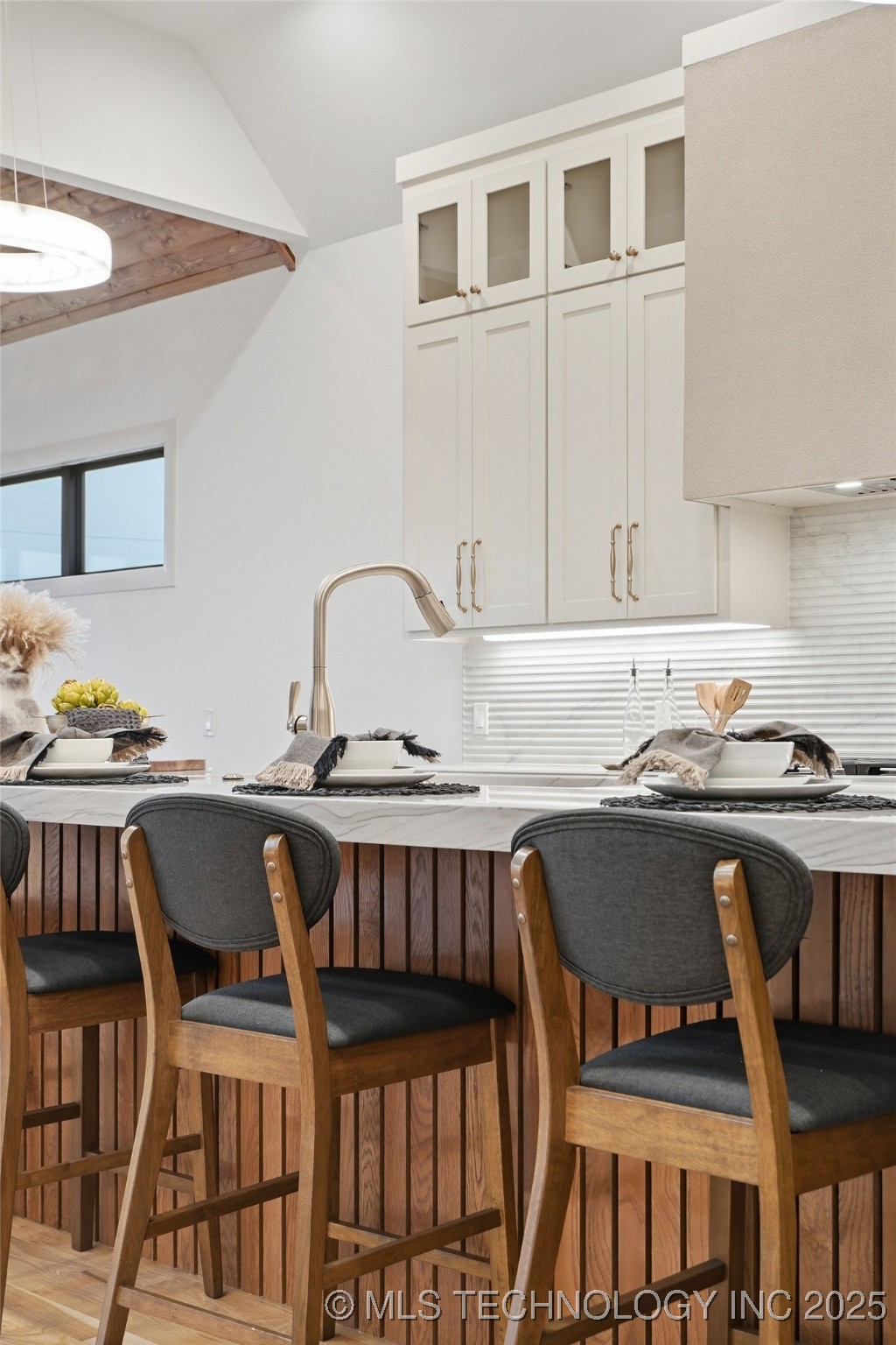 11903 S Vandalia Avenue