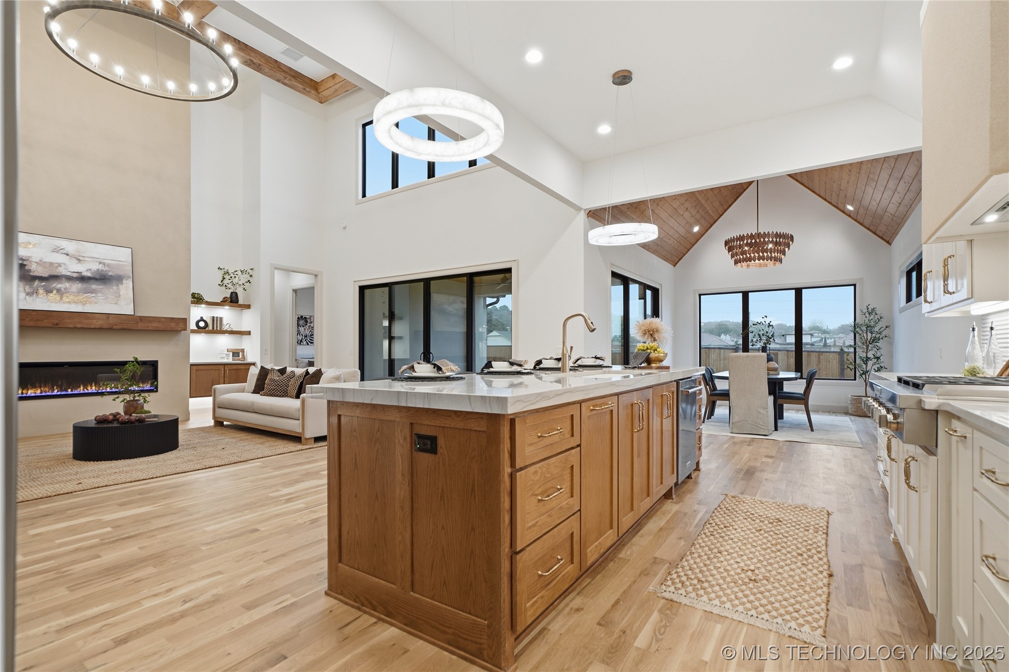 11903 S Vandalia Avenue