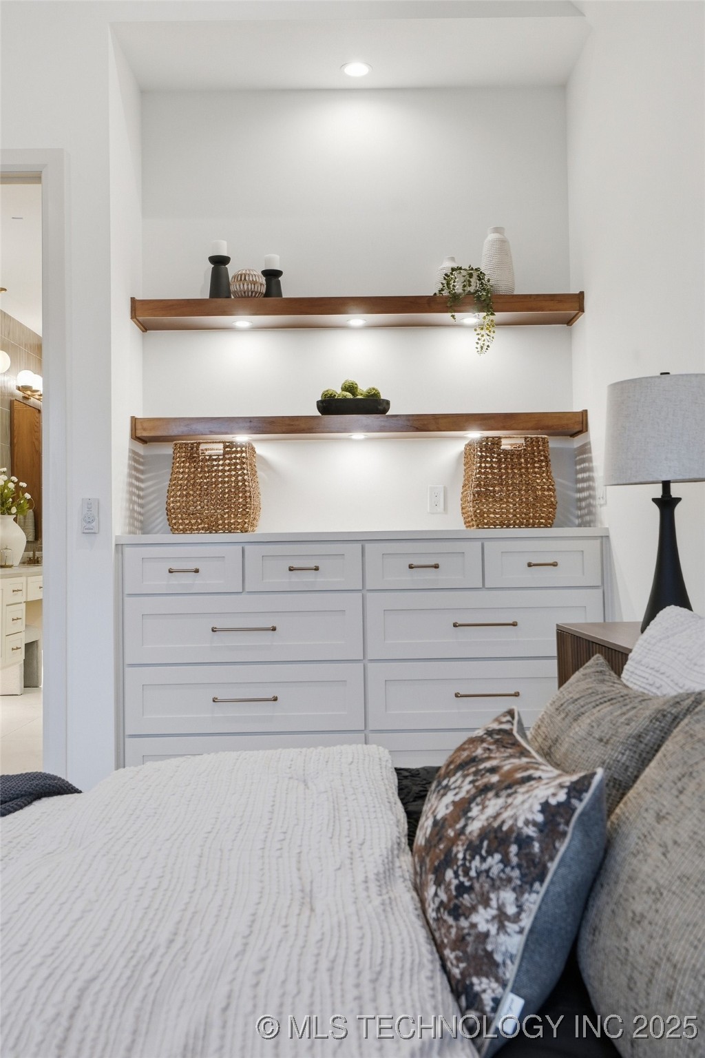 11903 S Vandalia Avenue