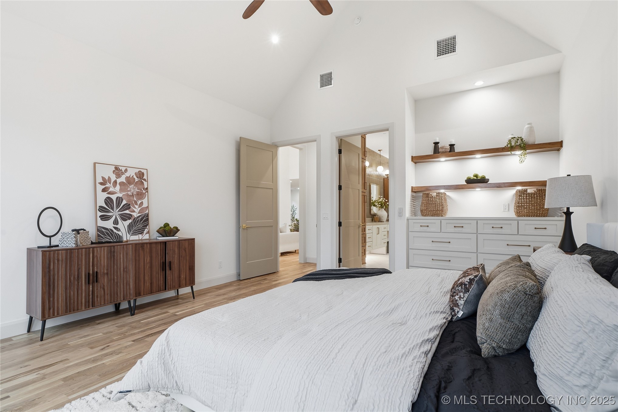 11903 S Vandalia Avenue