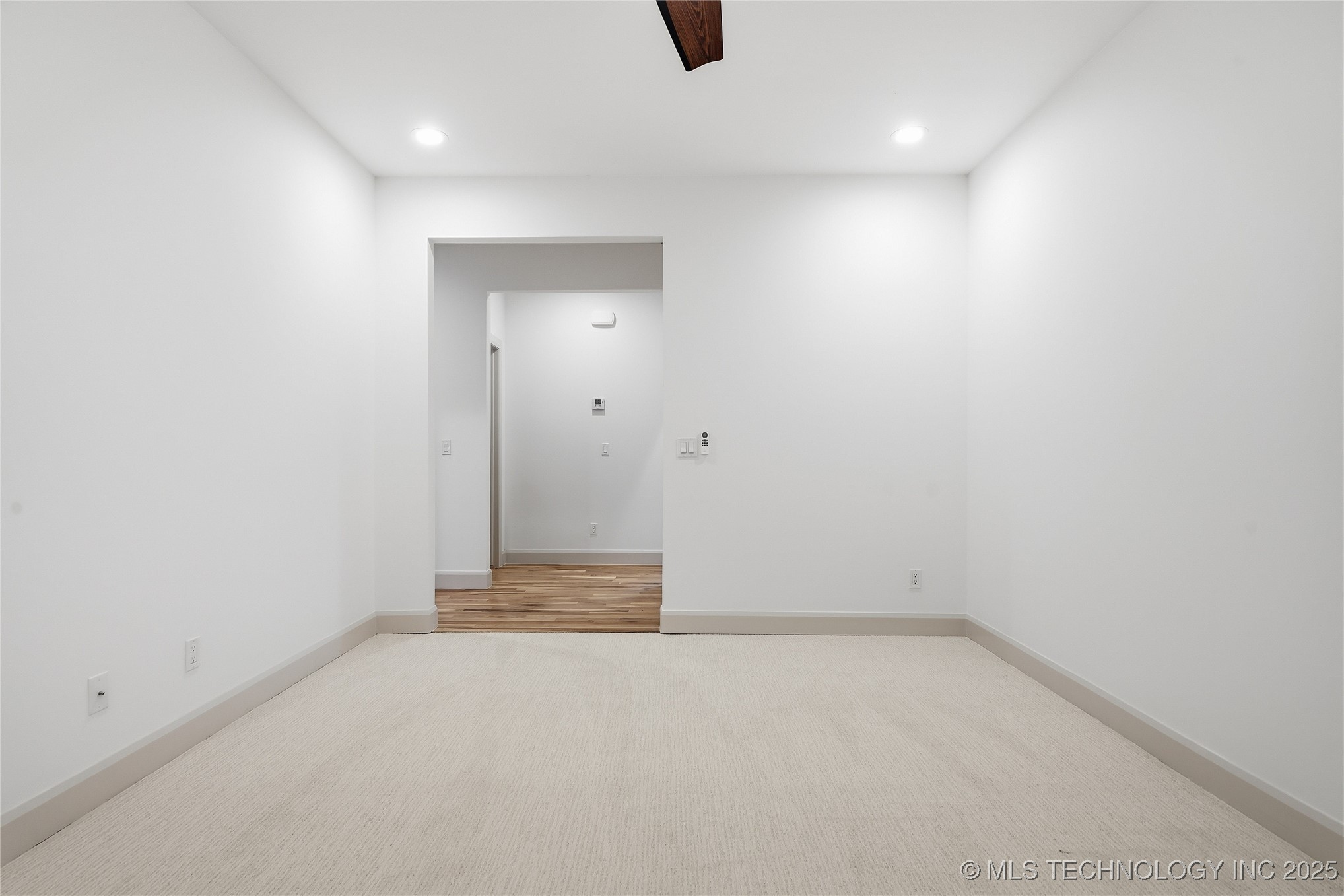 11903 S Vandalia Avenue