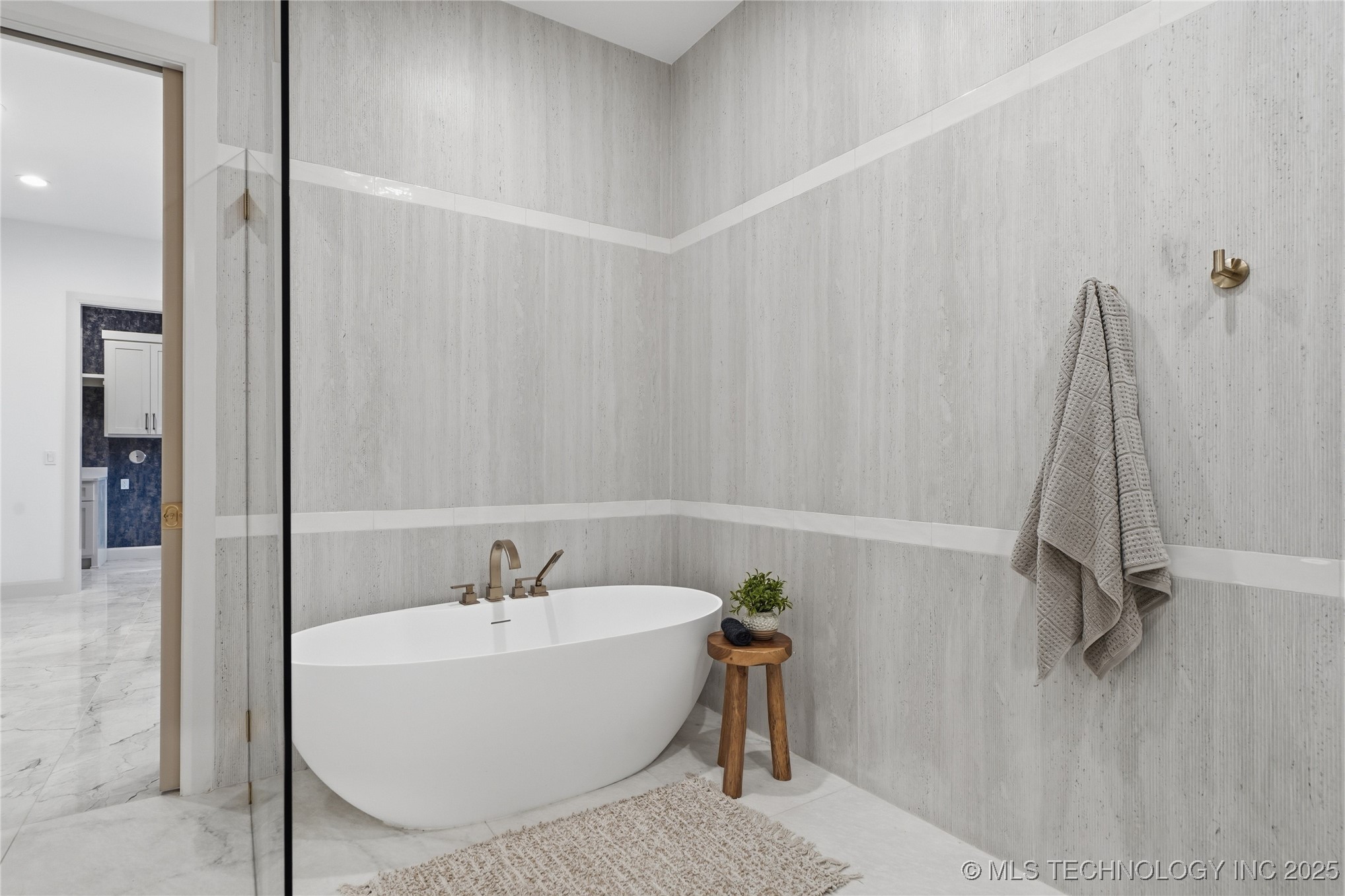 11903 S Vandalia Avenue