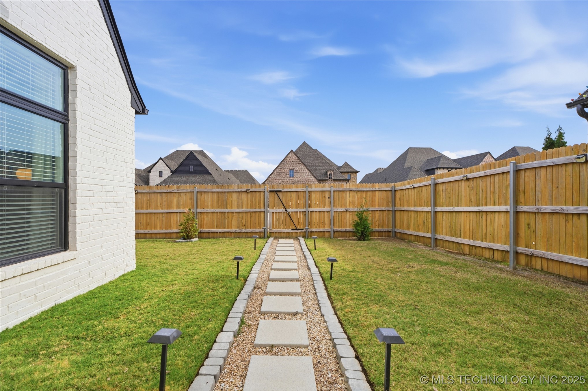 14510 E 80th Street North