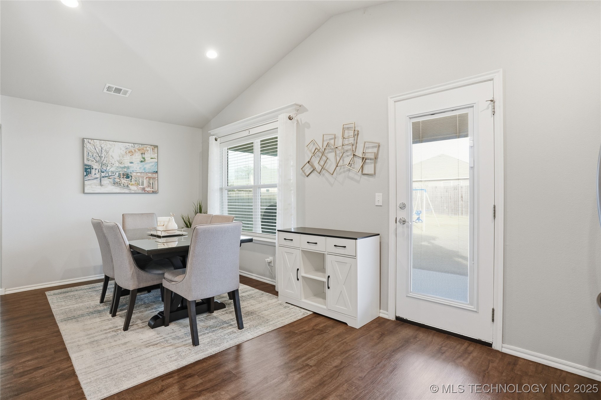 2016 W Huntsville Place