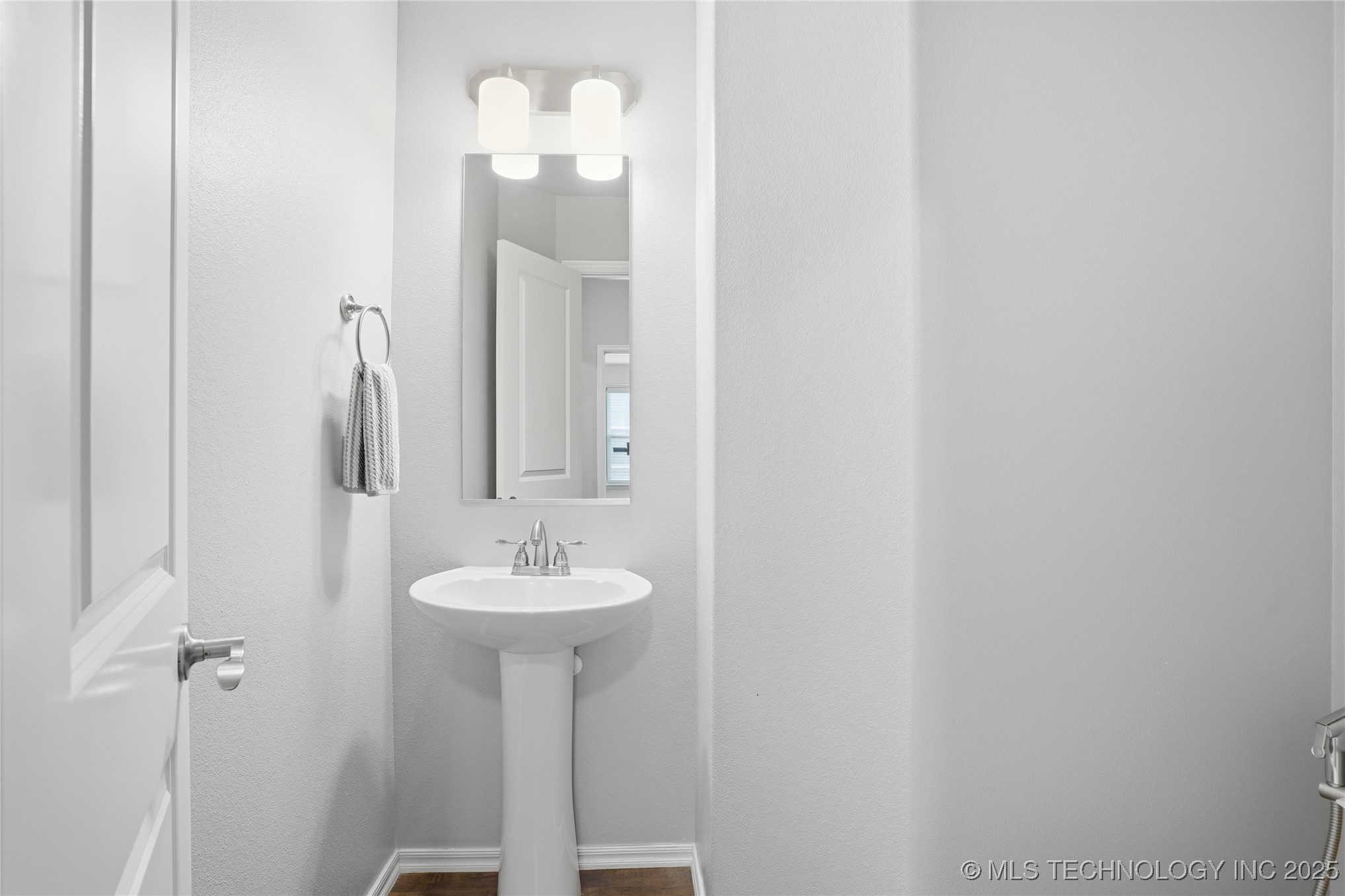 2016 W Huntsville Place