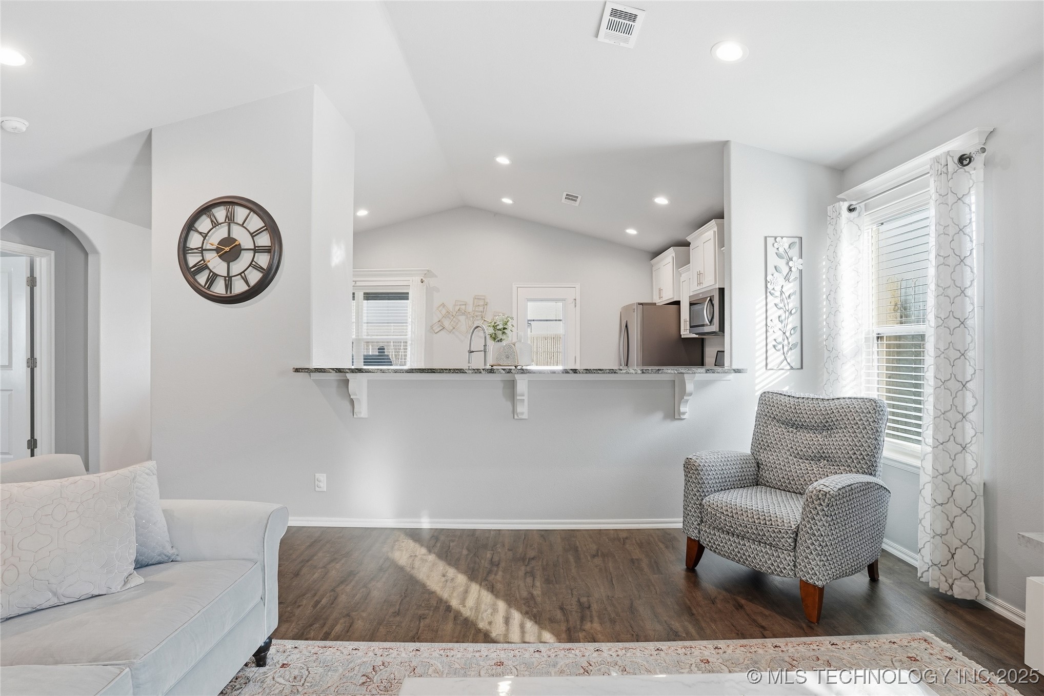 2016 W Huntsville Place