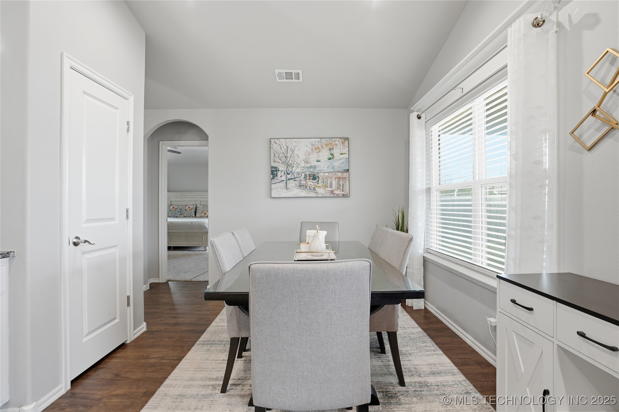 2016 W Huntsville Place