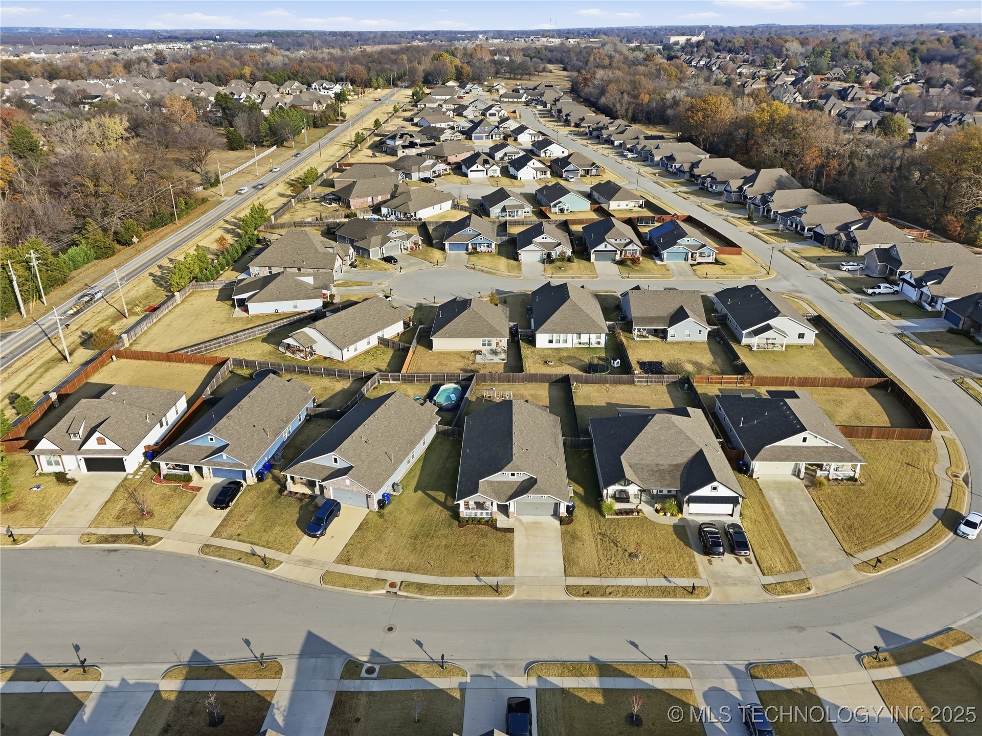 2016 W Huntsville Place