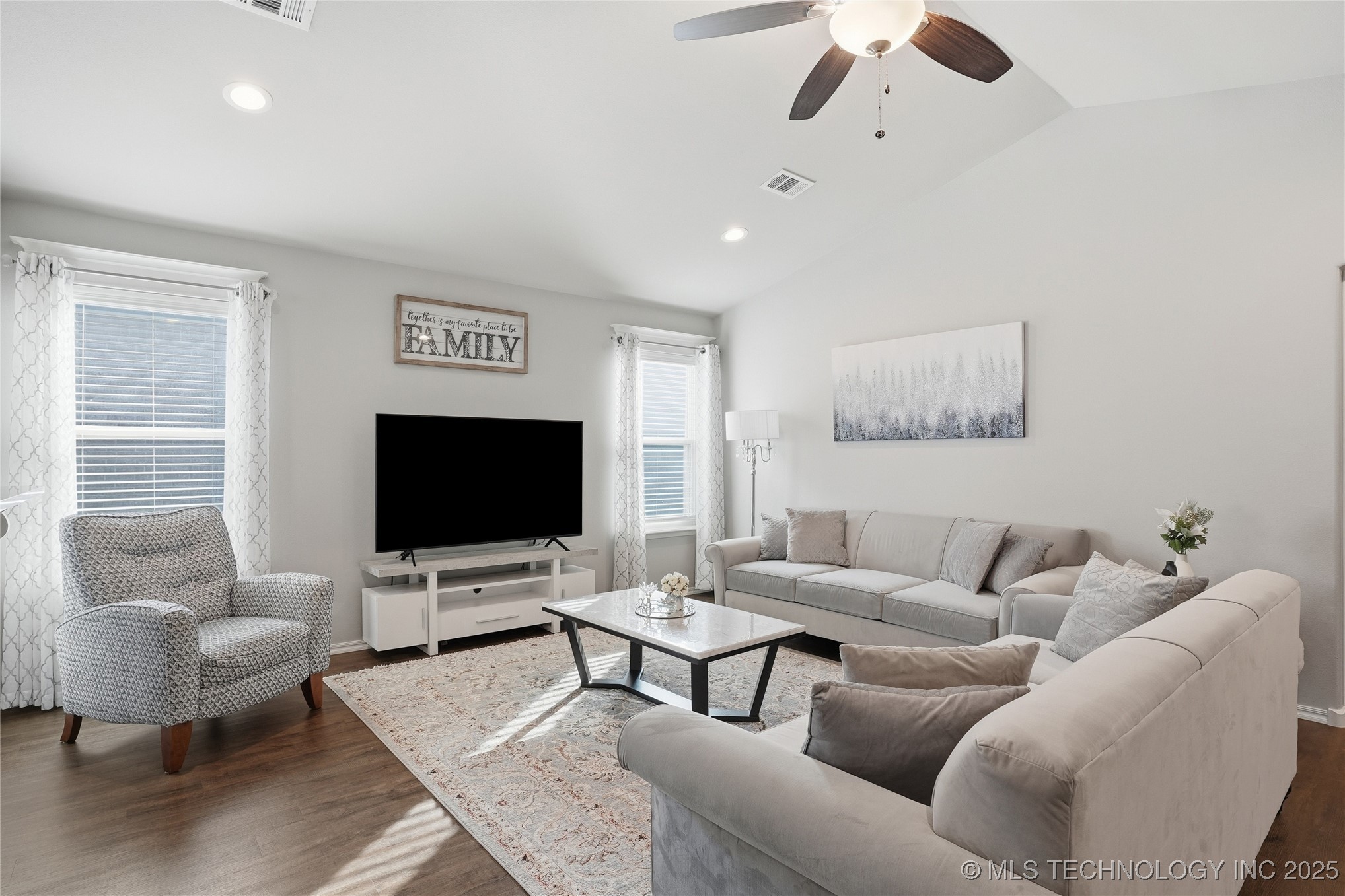 2016 W Huntsville Place