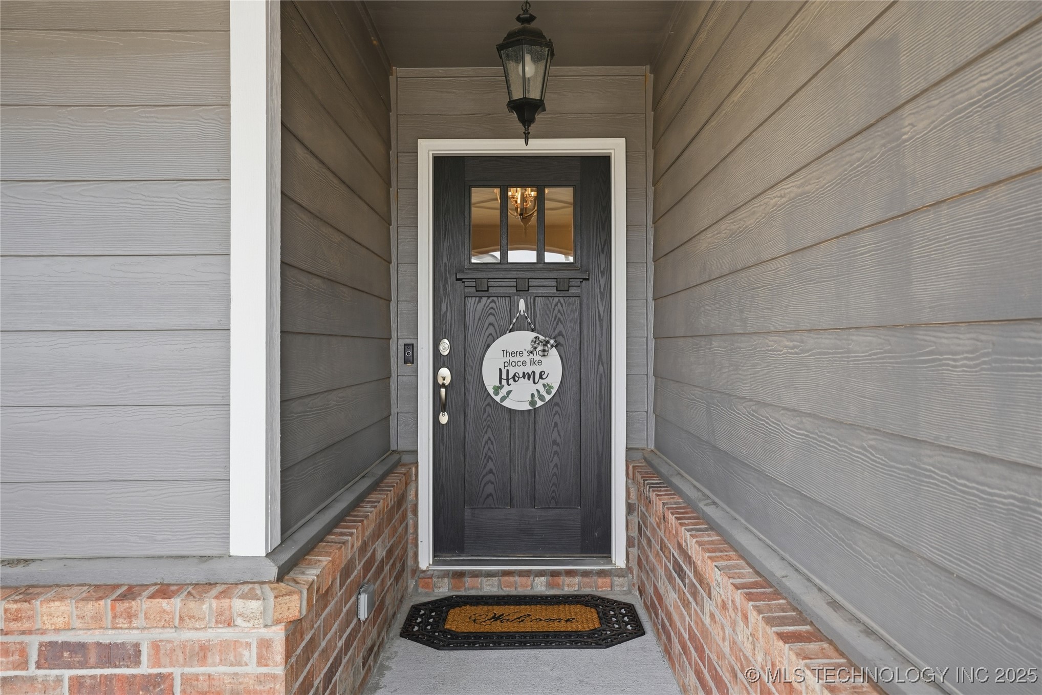 2016 W Huntsville Place