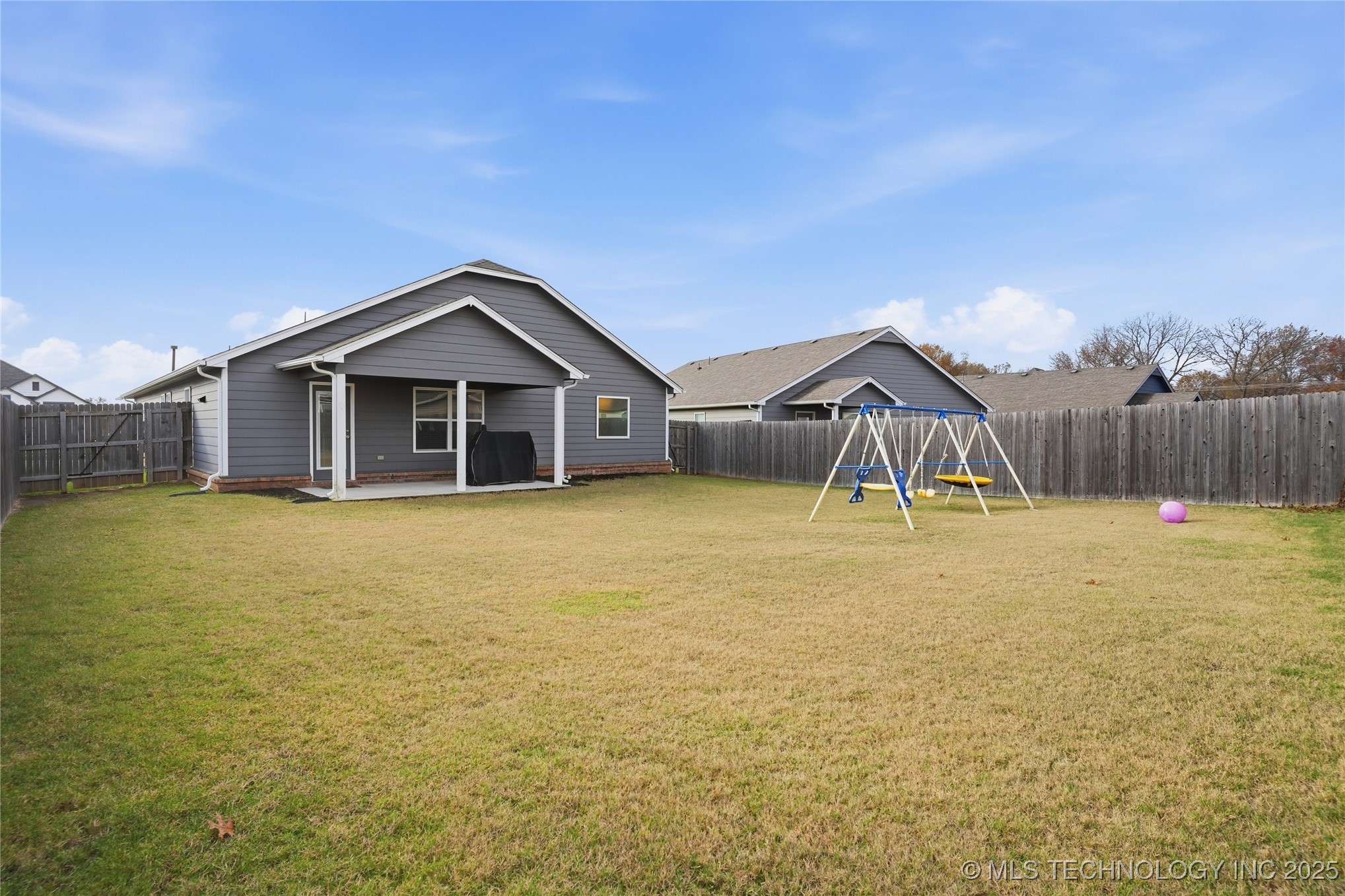 2016 W Huntsville Place