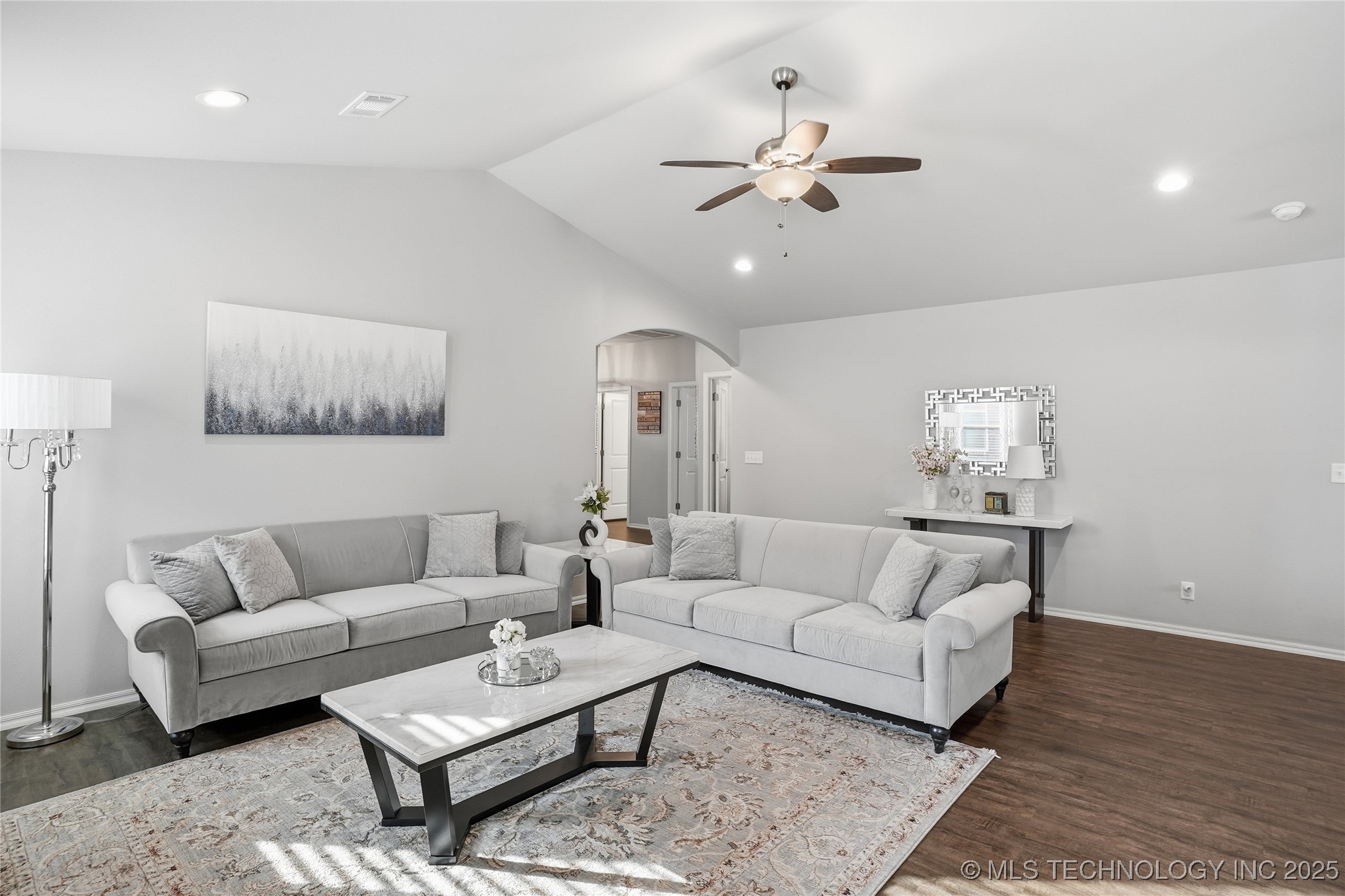 2016 W Huntsville Place