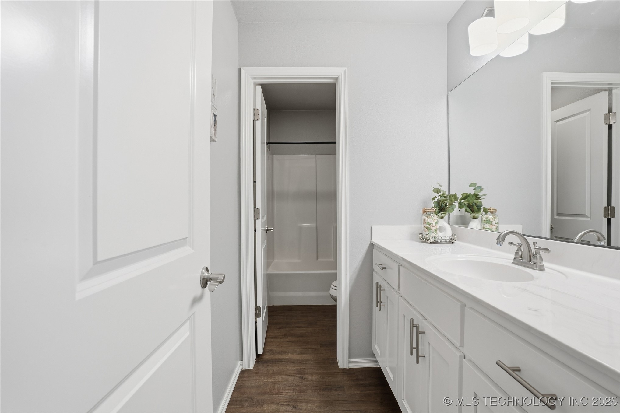 2016 W Huntsville Place
