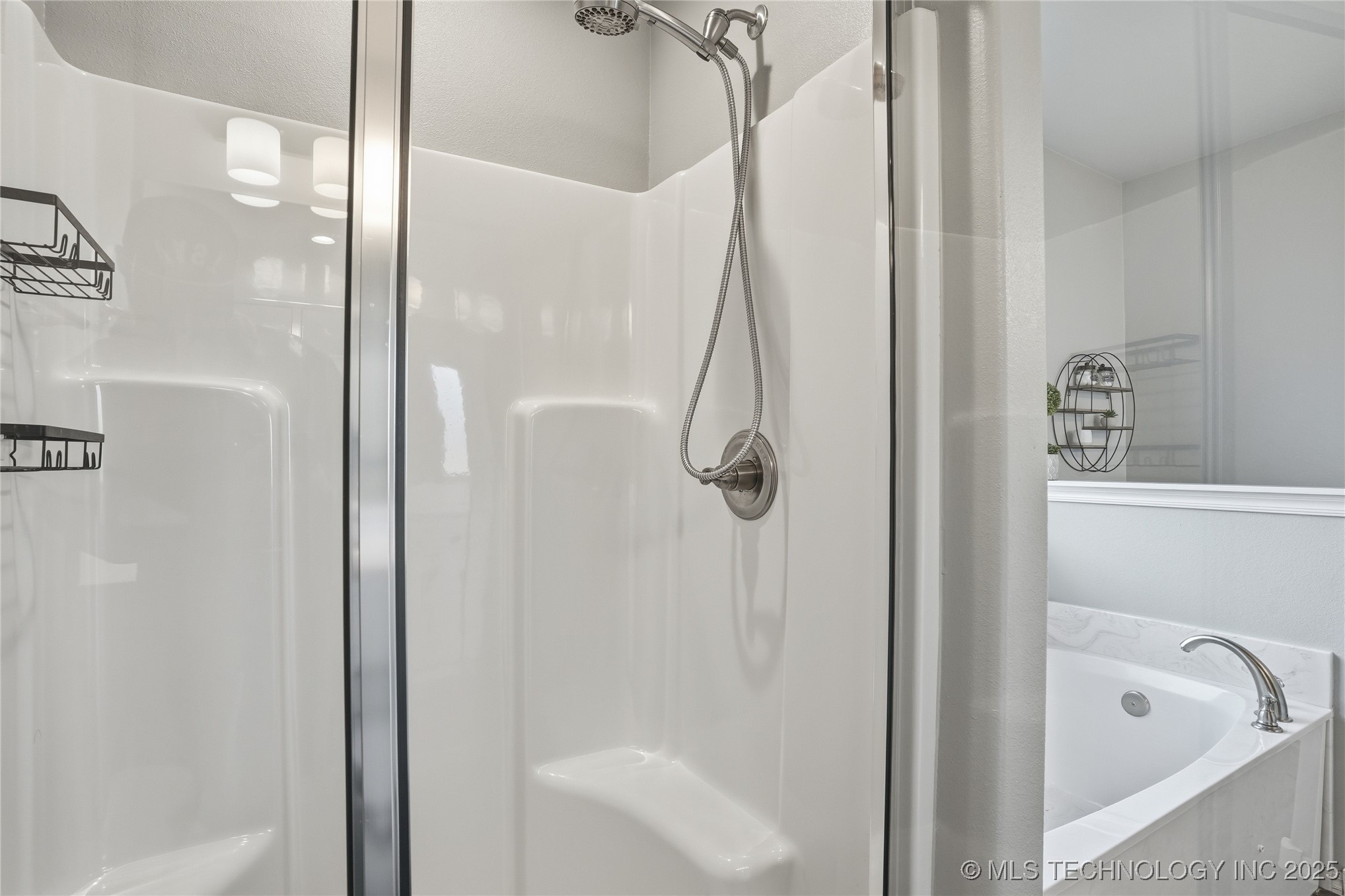 2016 W Huntsville Place