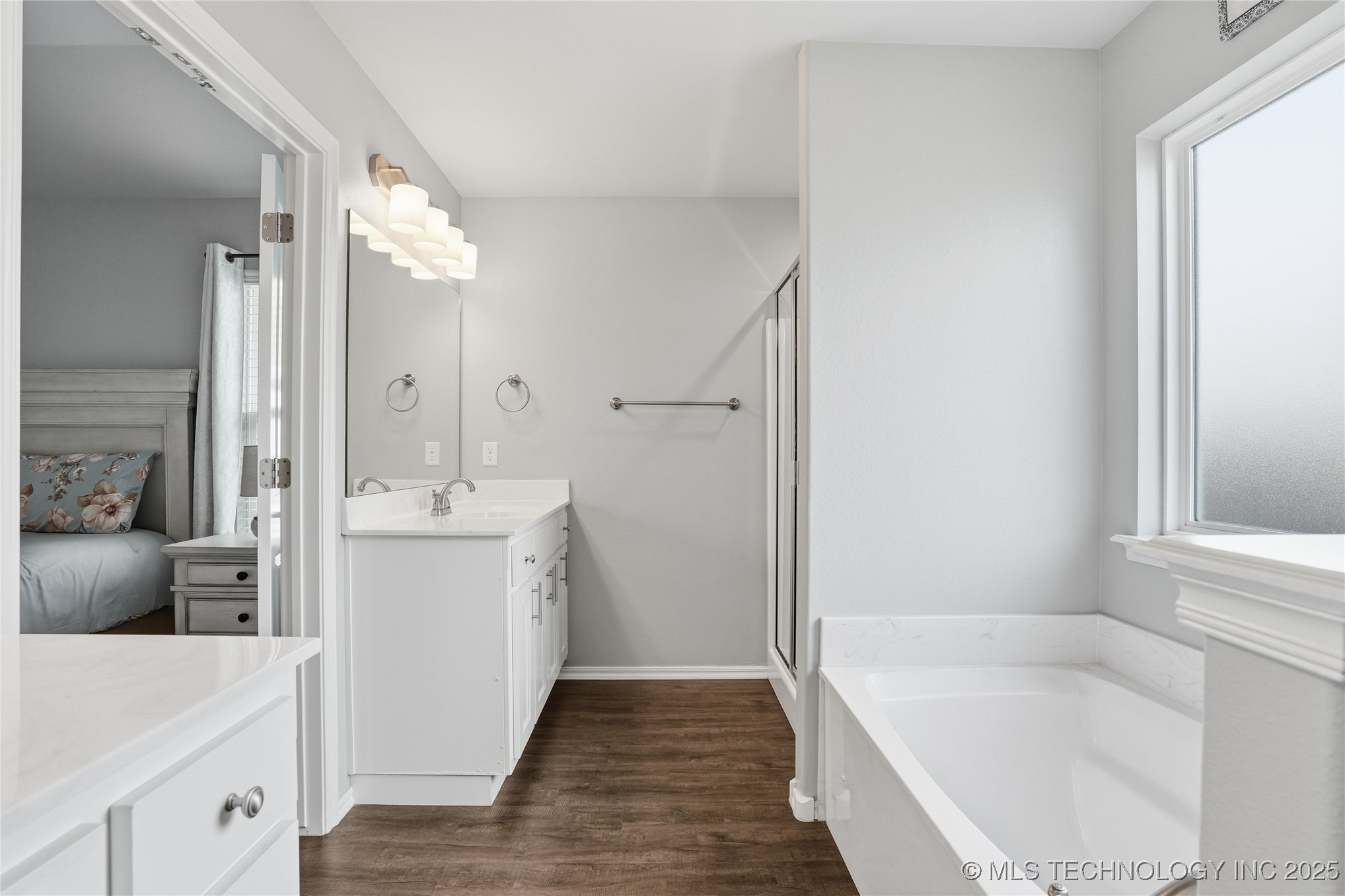 2016 W Huntsville Place