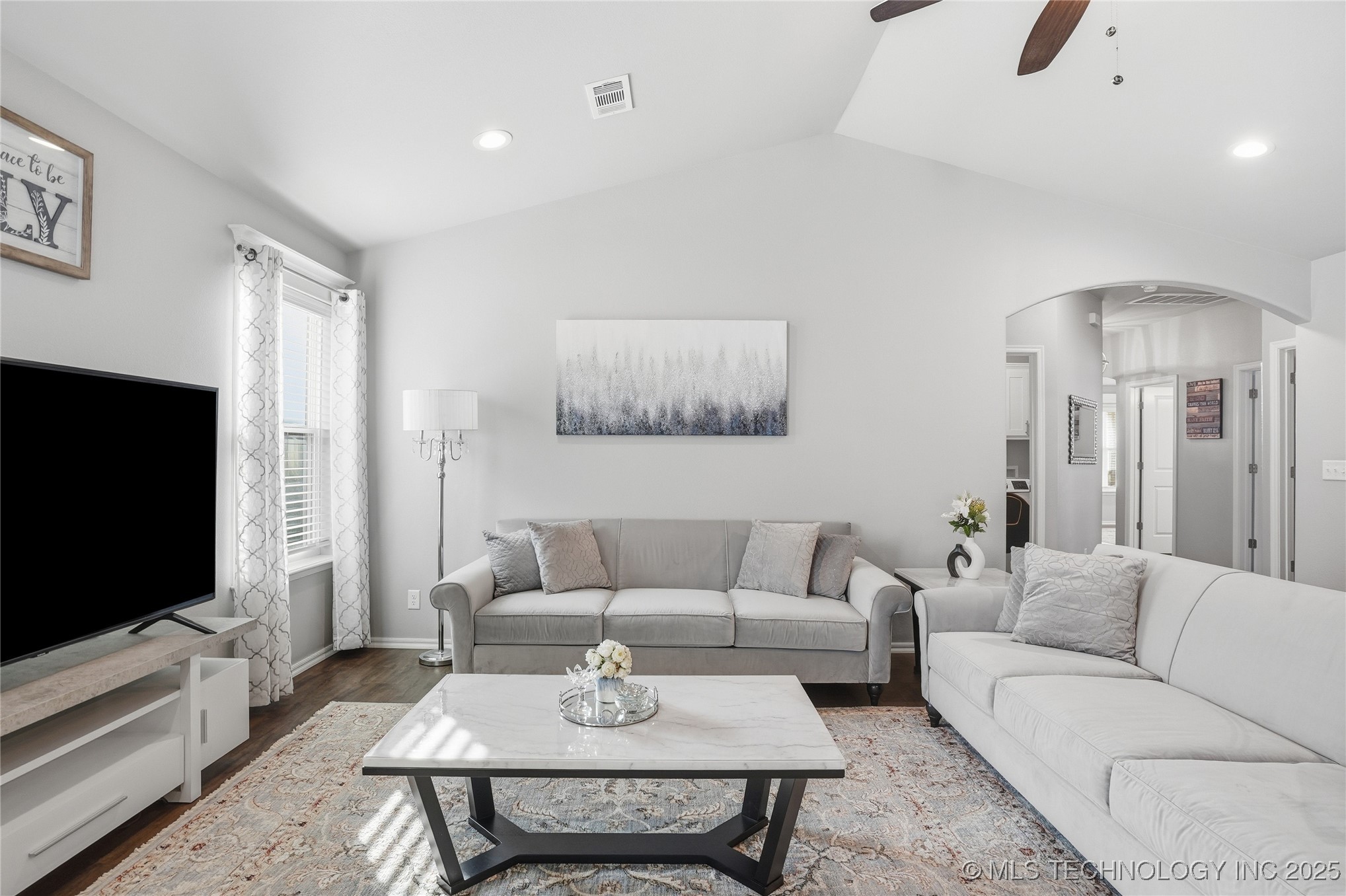 2016 W Huntsville Place