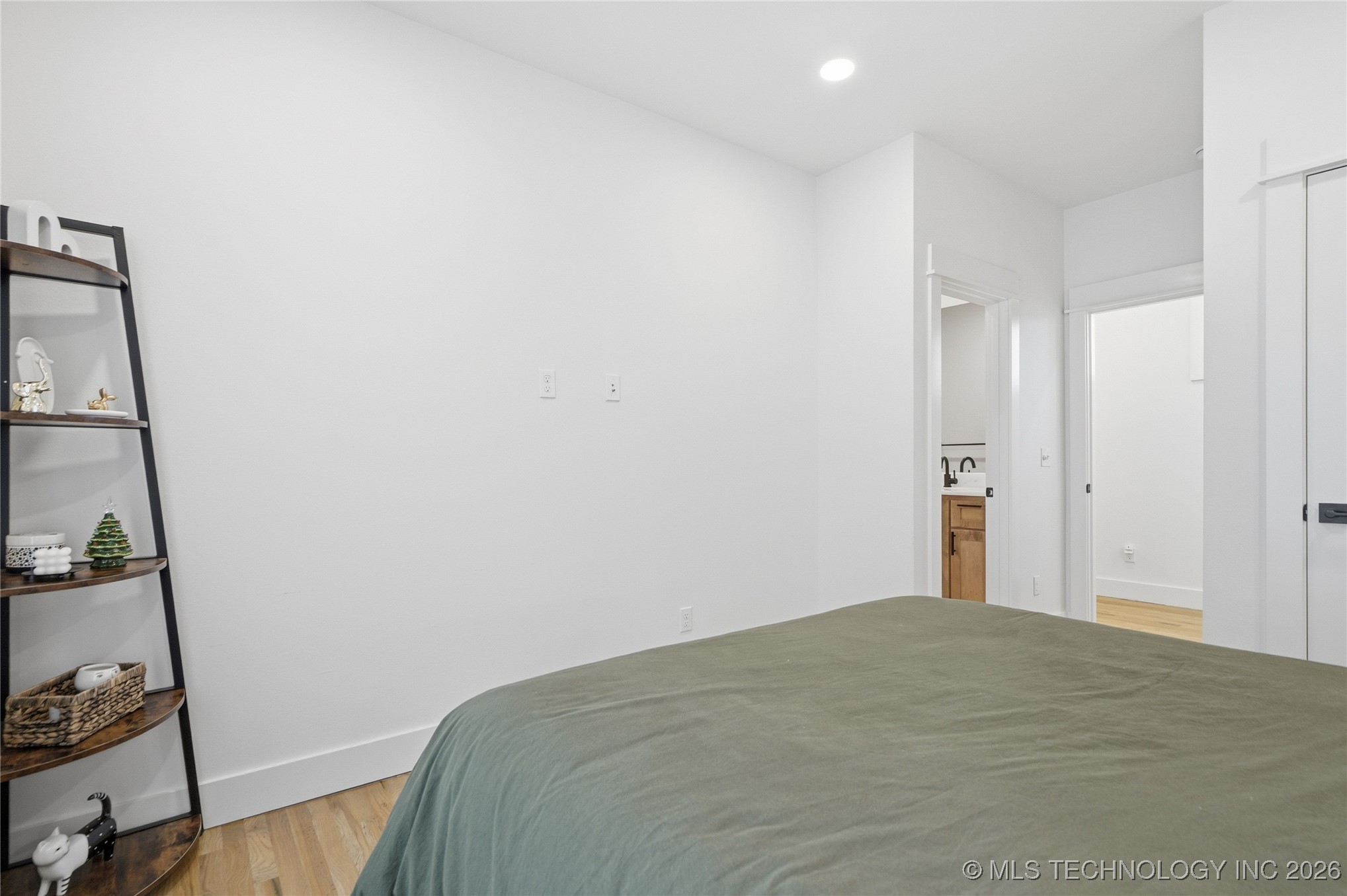 9705 E 116th Place S